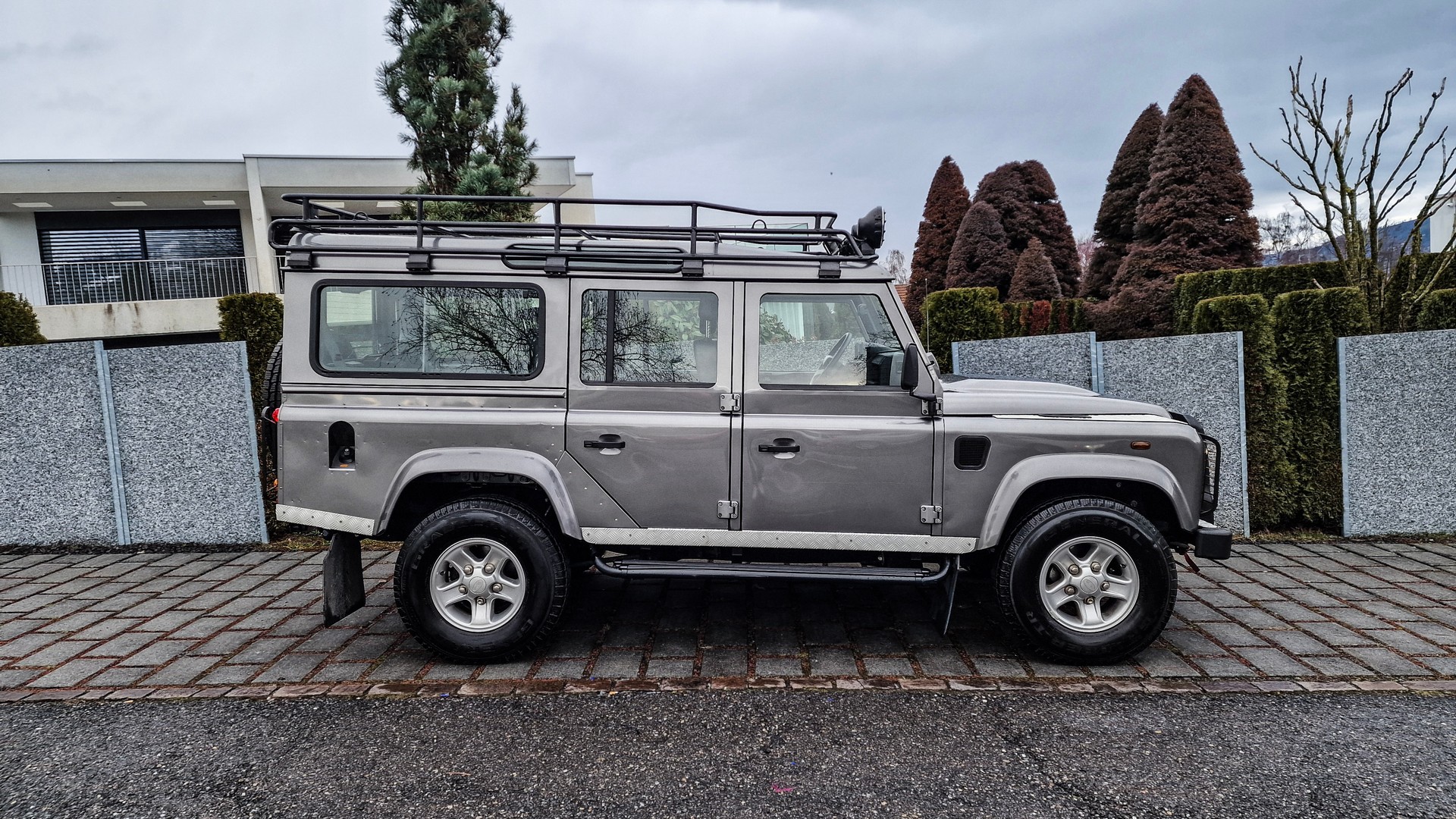 LAND ROVER Defender 110 SW 2.4Tdc - 6