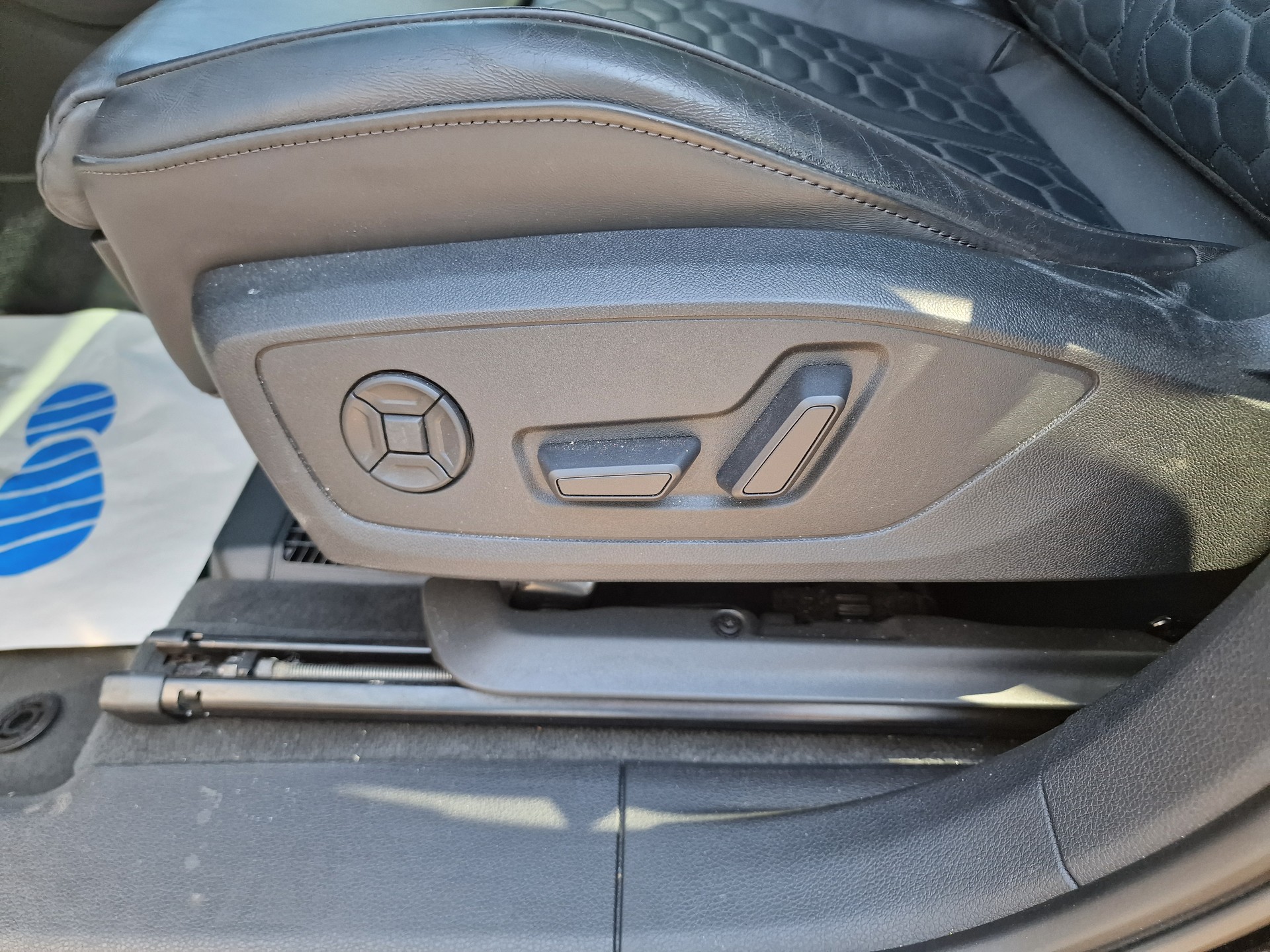 AUDI RS Q3 2.5 TFSI quattro S tronic RS Sportauspuff 24Mt Gara - 13