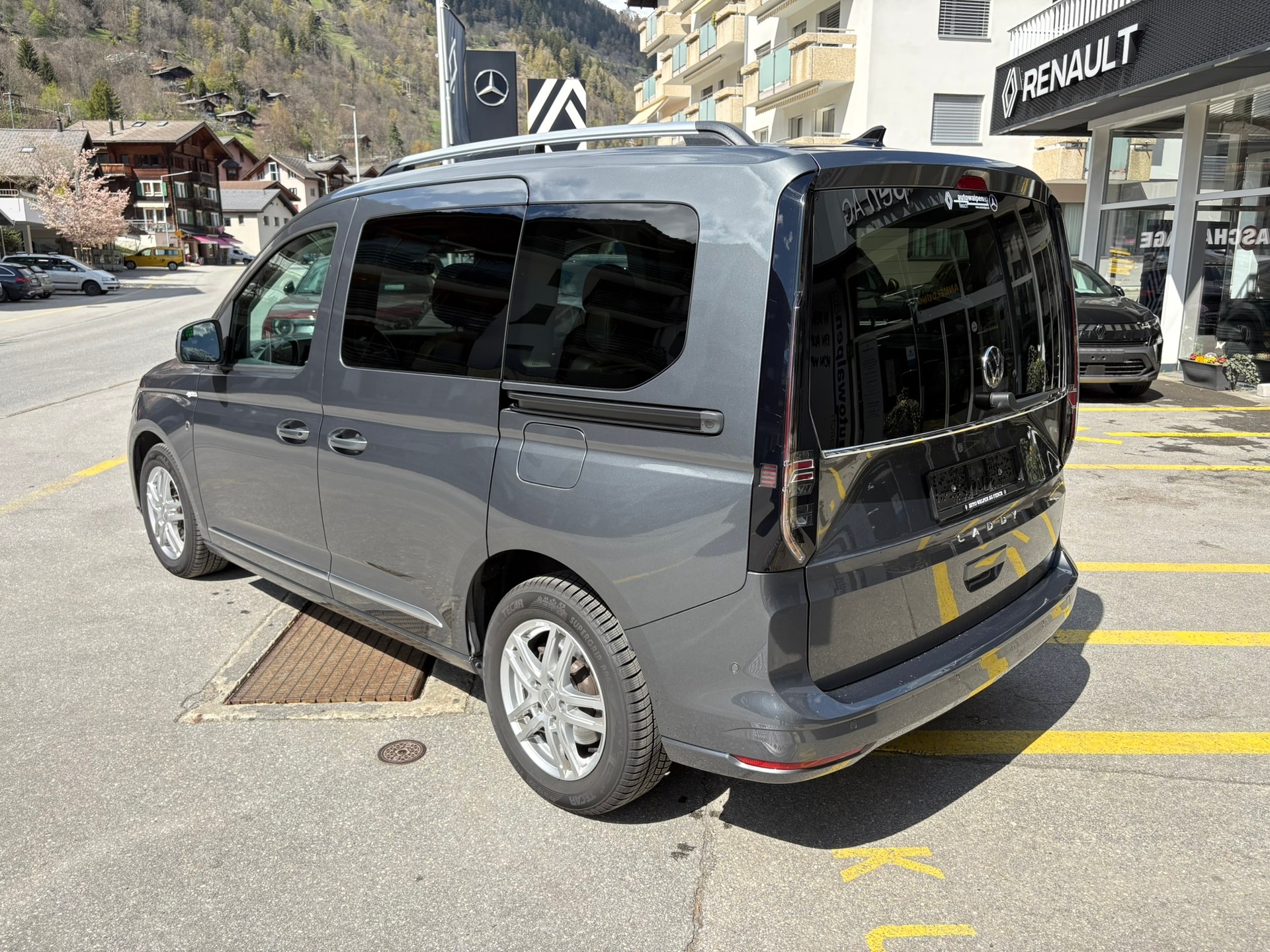 VW Caddy 2.0 TDI Style DSG - 6