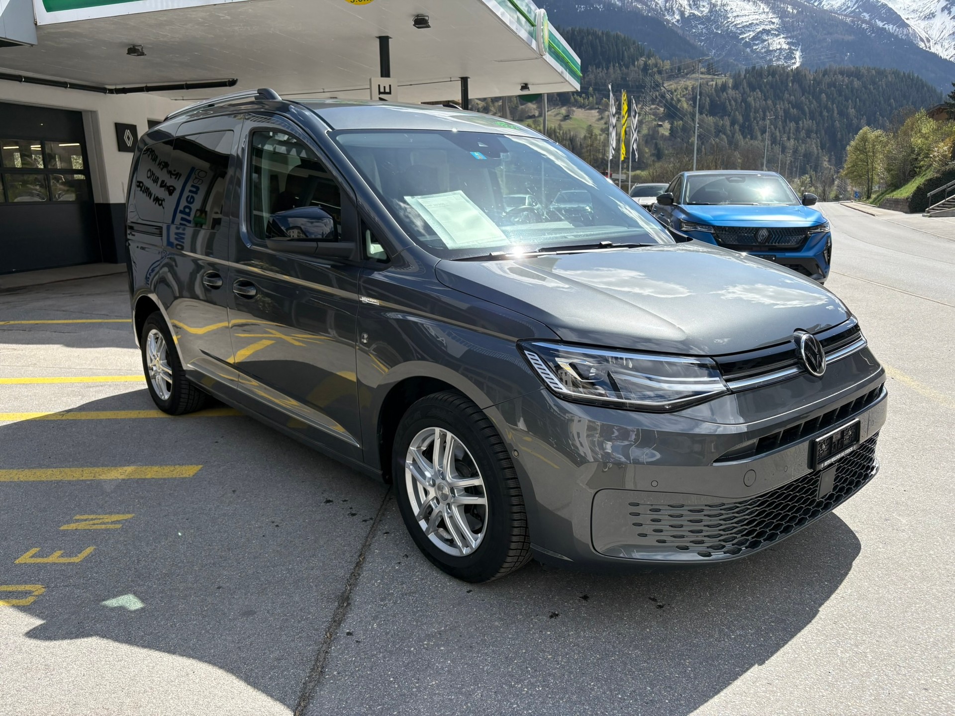 VW Caddy 2.0 TDI Style DSG - 2