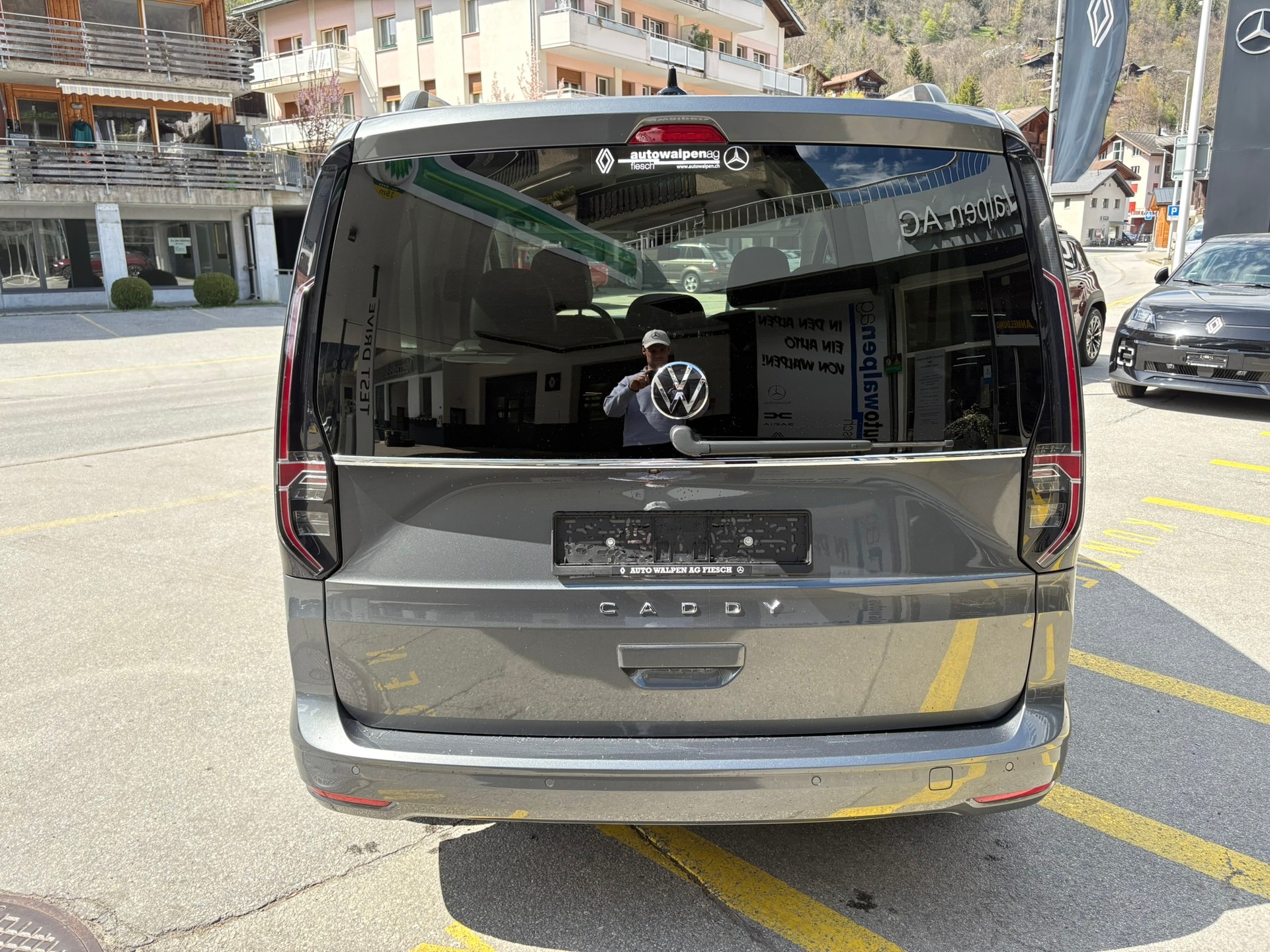 VW Caddy 2.0 TDI Style DSG - 5