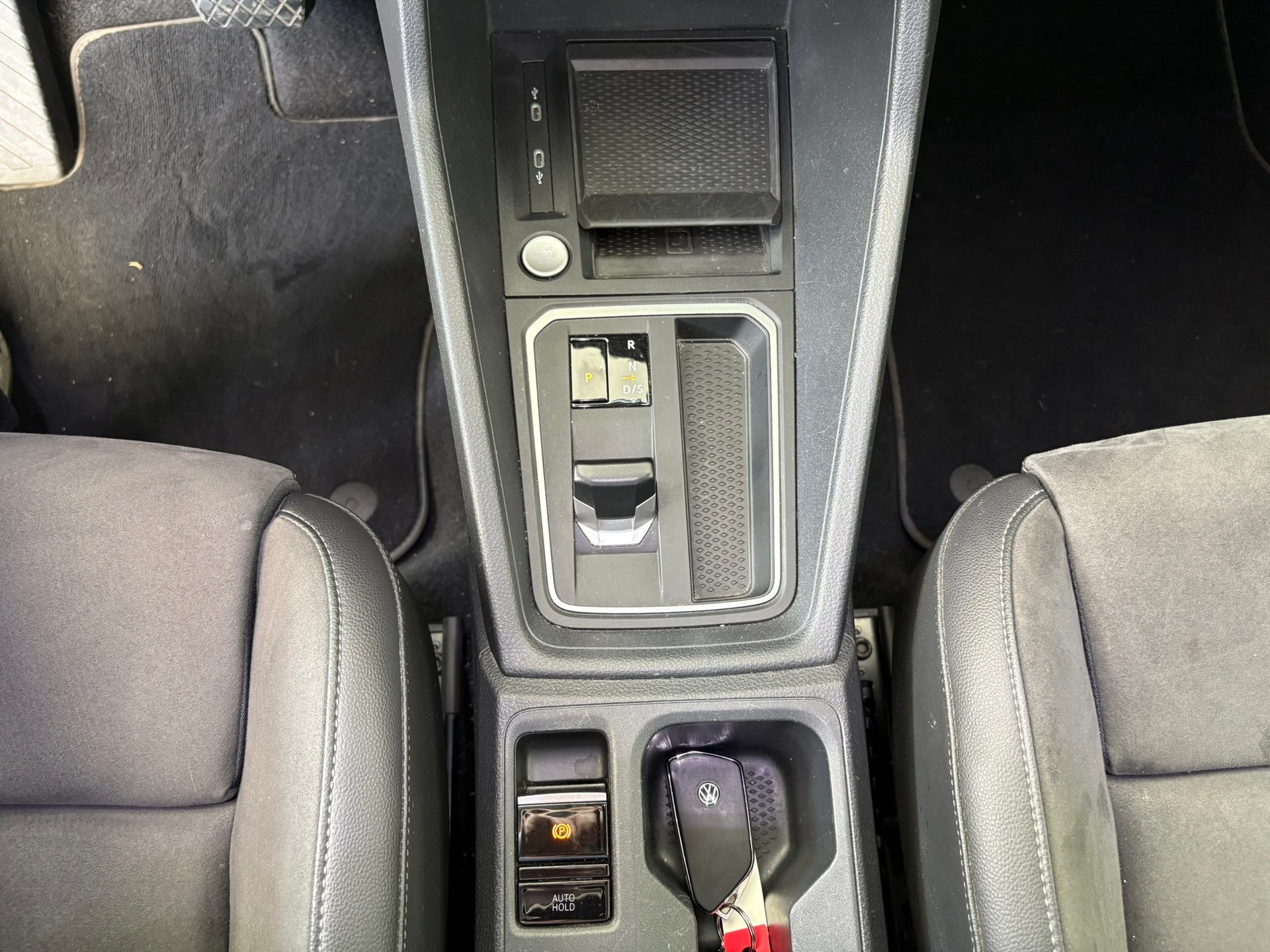 VW Caddy 2.0 TDI Style DSG - 11