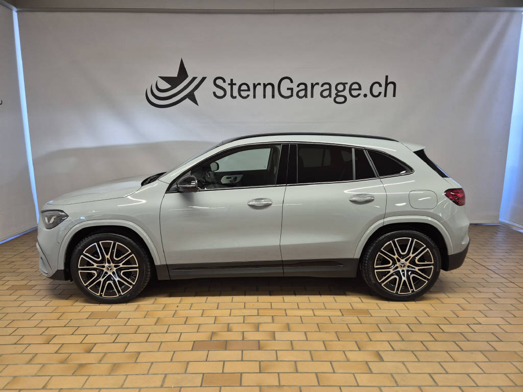 MERCEDES-BENZ GLA 220 d 4Matic AMG Line Swiss Star - 2