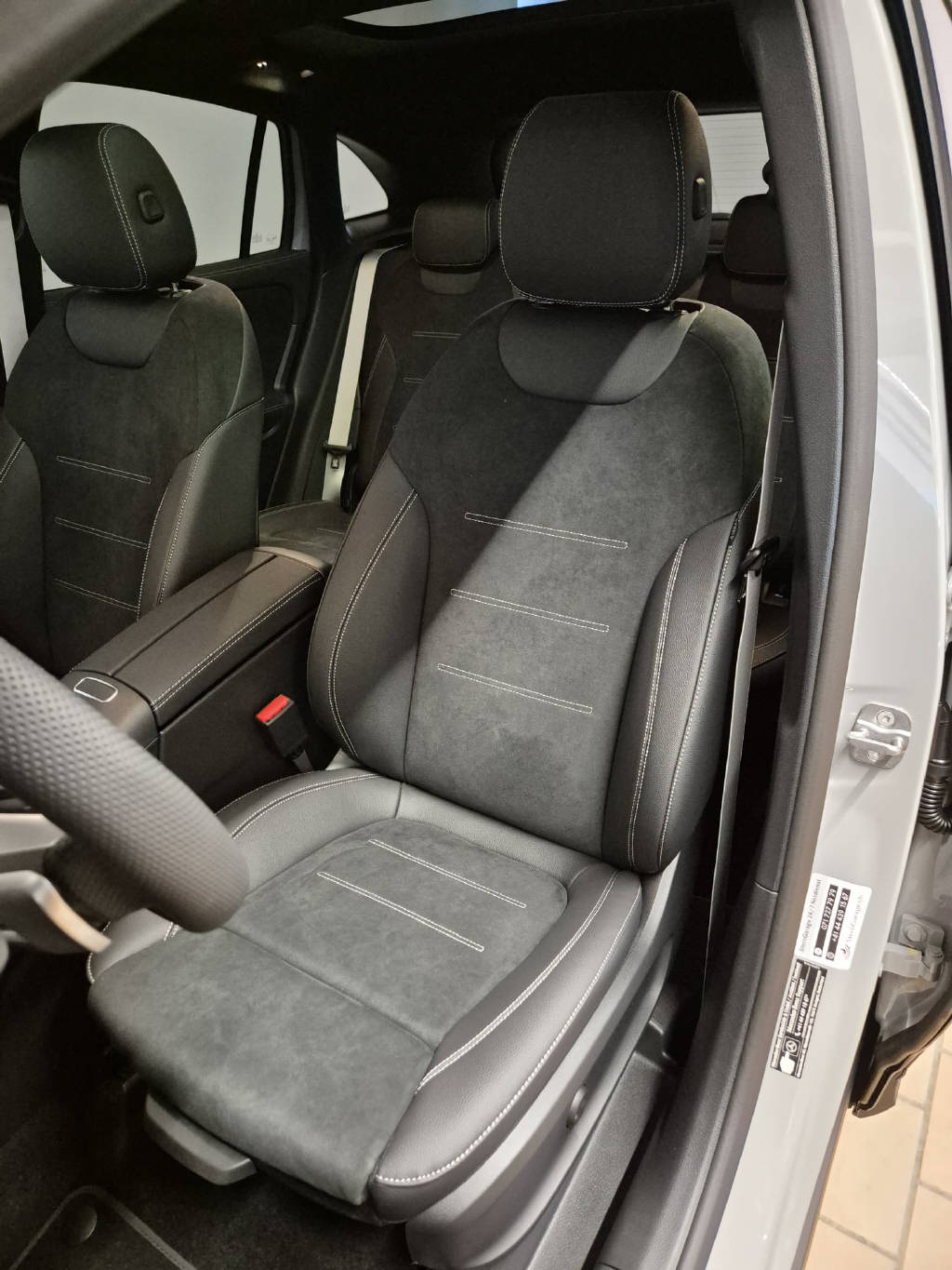 MERCEDES-BENZ GLA 220 d 4Matic AMG Line Swiss Star - 6
