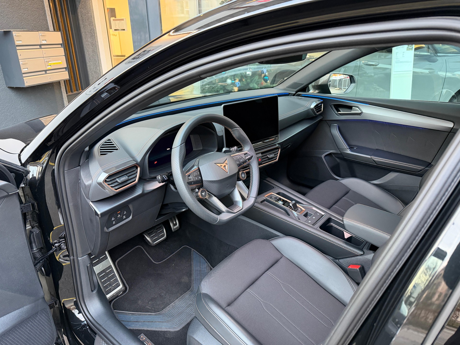 CUPRA Leon ST 1.5 eHybrid DSG - 10