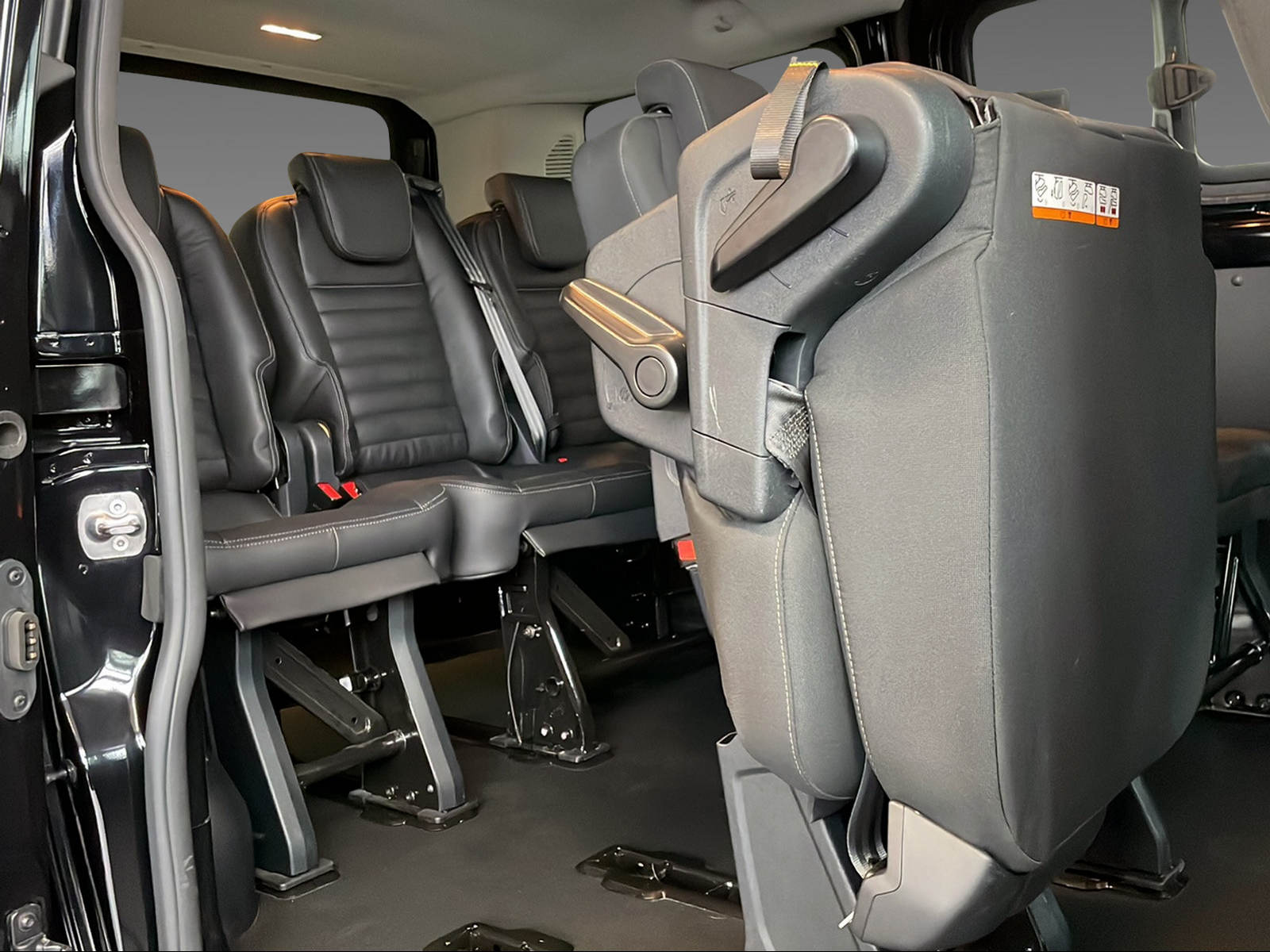 FORD Transit C Kombi 320 L1 2.0 TDCi 130 Trend - 9