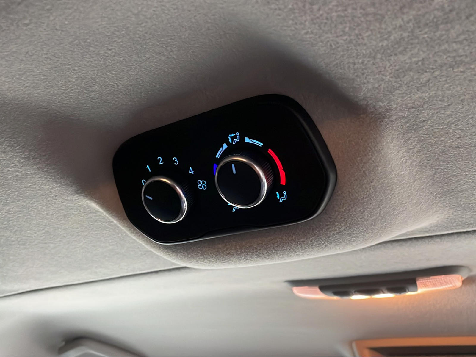 FORD Transit C Kombi 320 L1 2.0 TDCi 130 Trend - 11