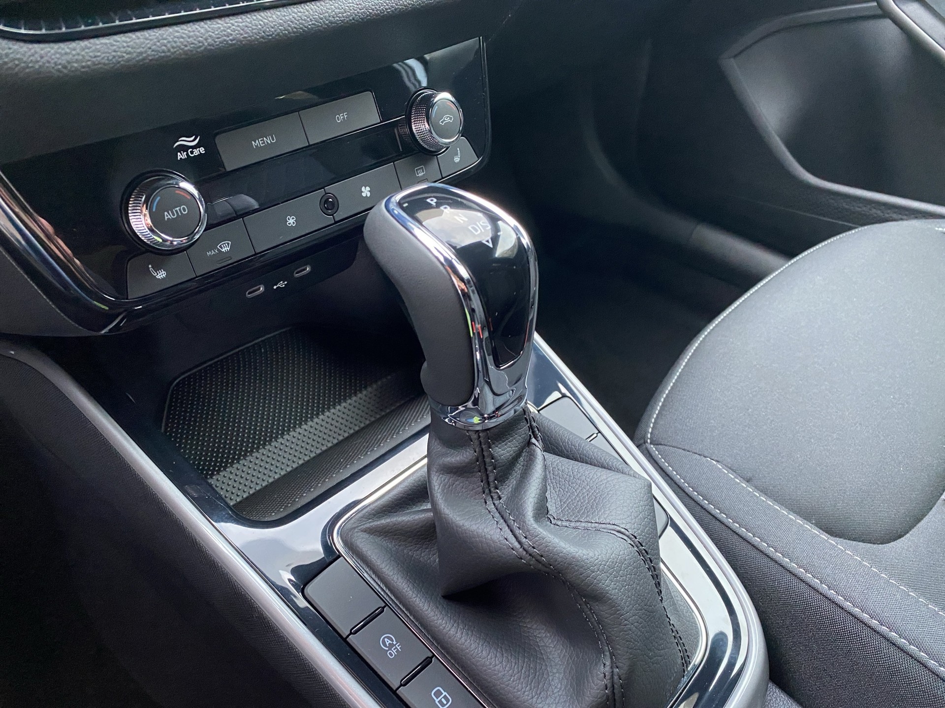 SKODA Fabia 1.0 TSI Monte Carlo DSG - 11