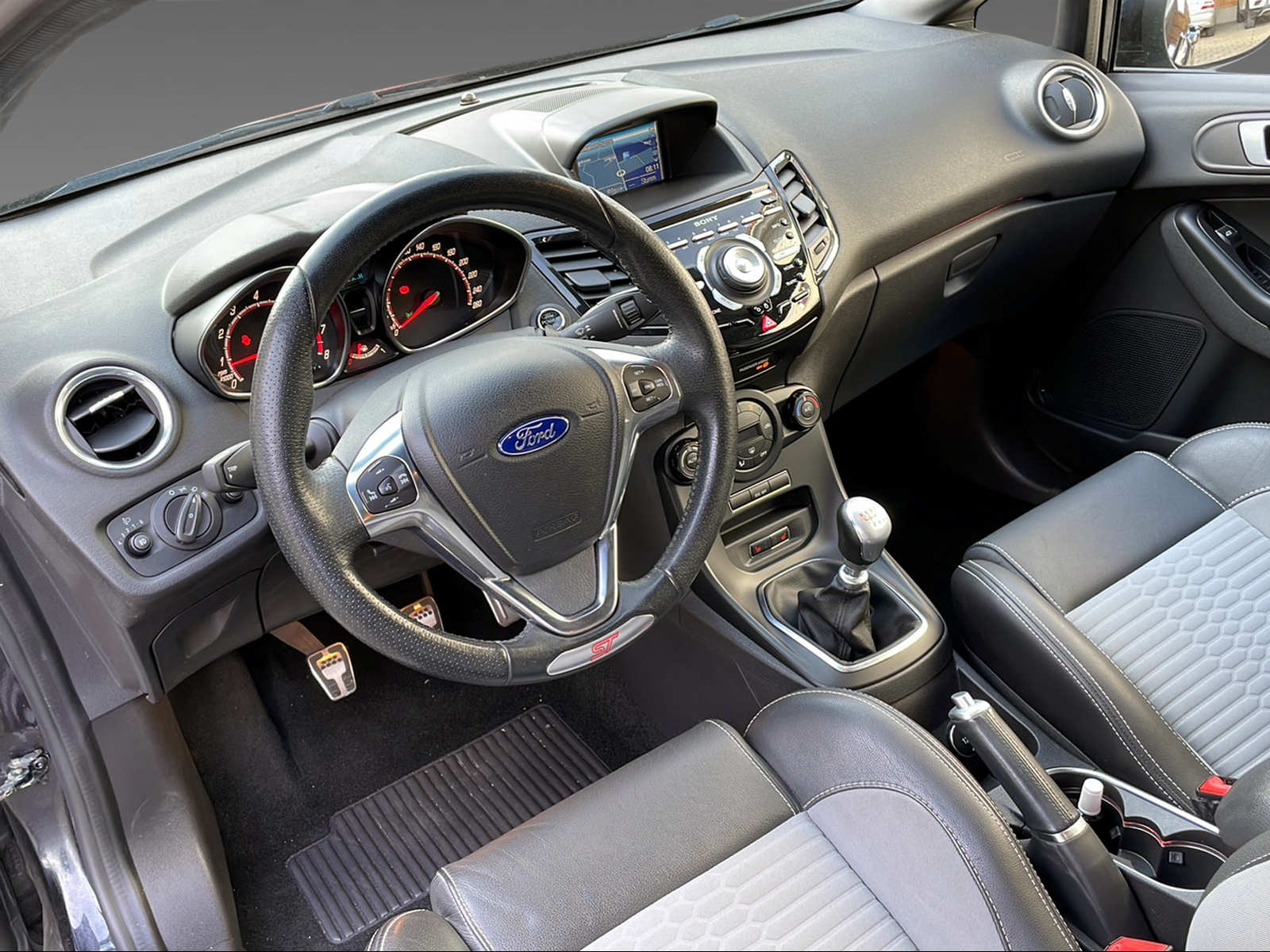 FORD Fiesta 1.6 EcoB ST-2 - 6
