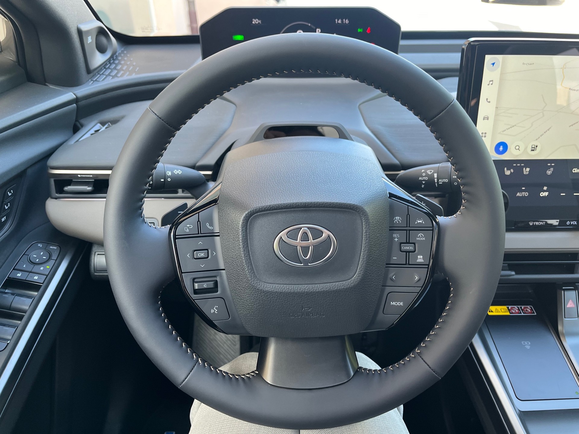 TOYOTA bZ4X Touring Premium AWD - 16
