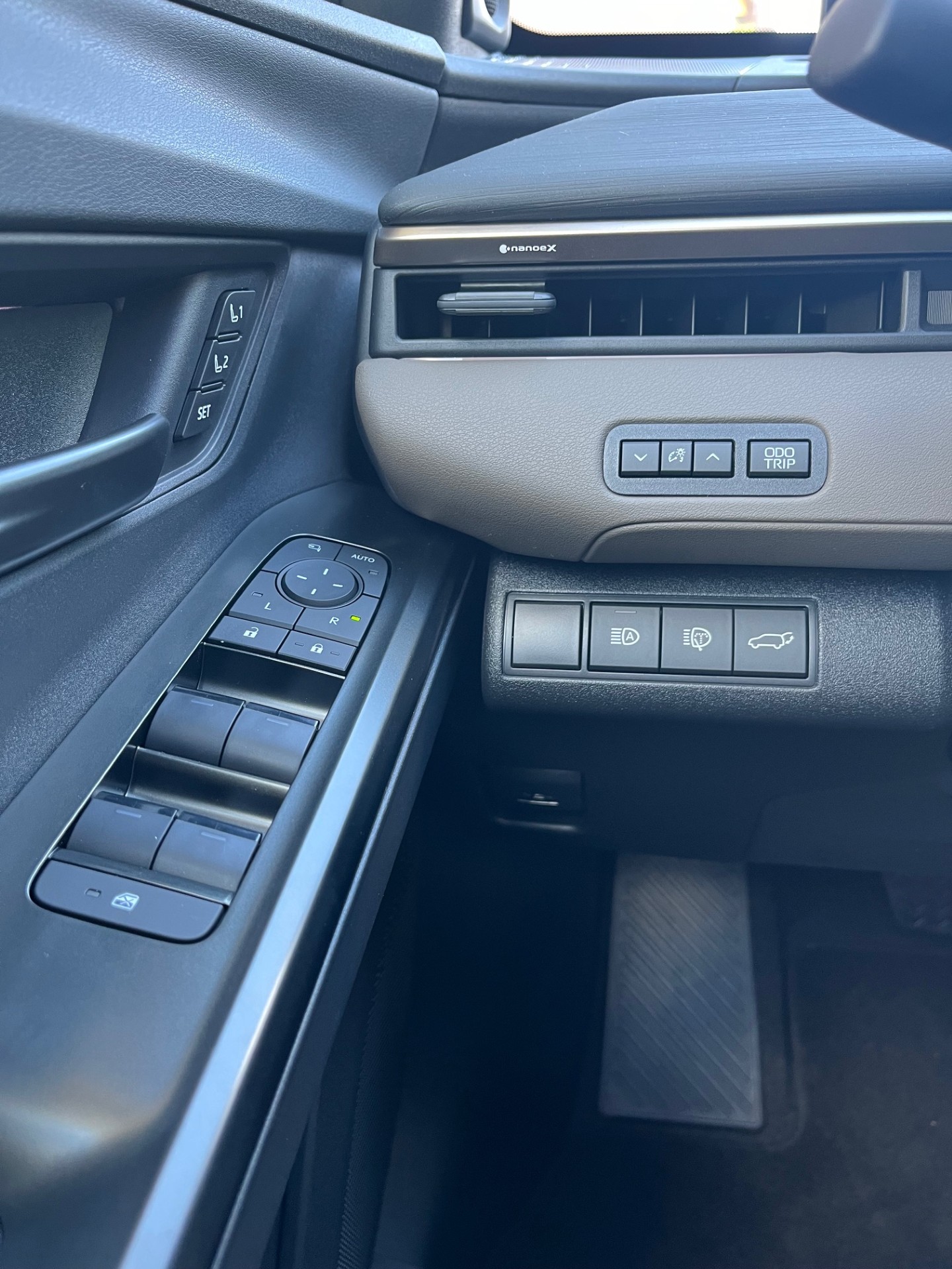 TOYOTA bZ4X Touring Premium AWD - 21