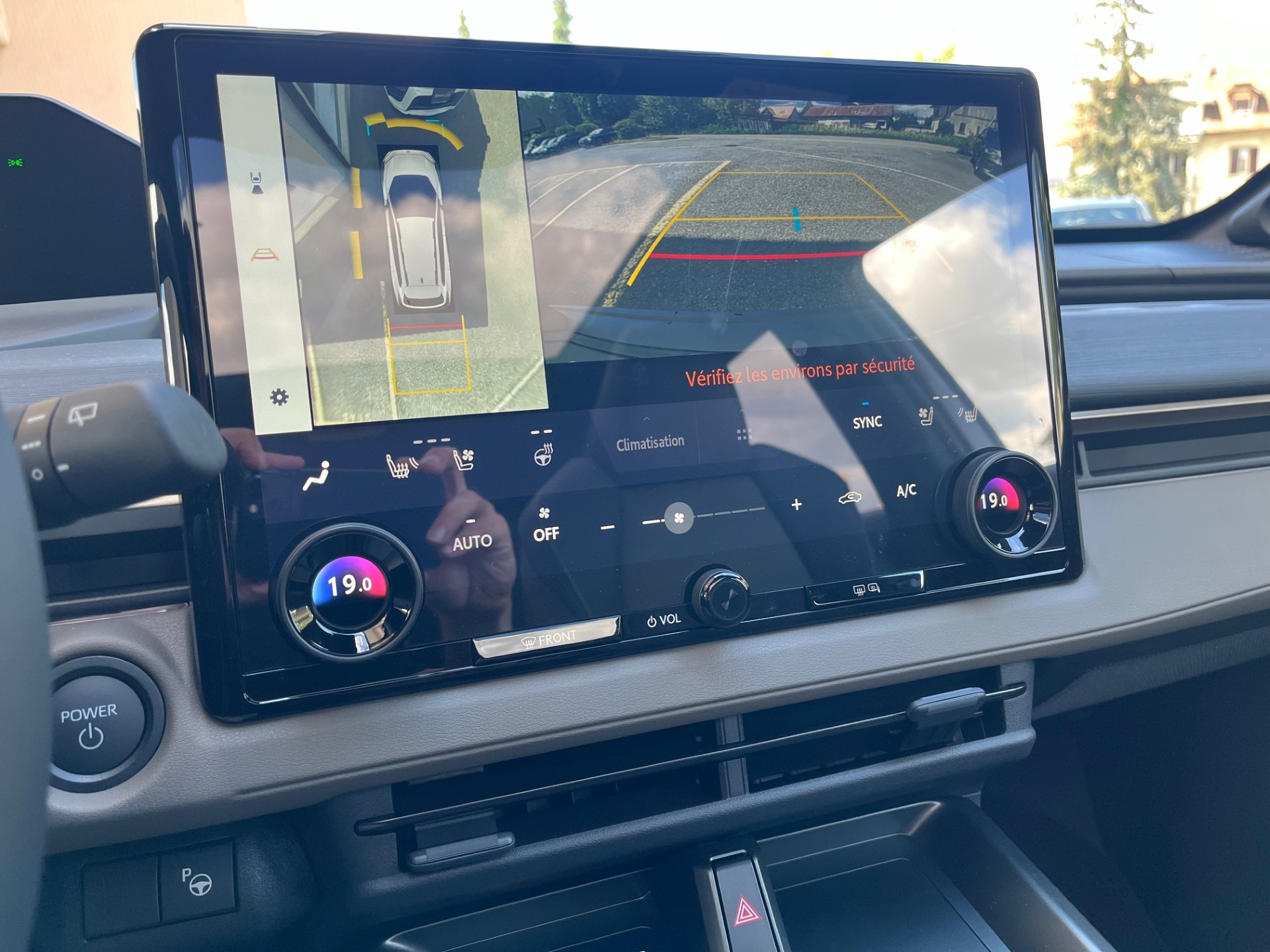 TOYOTA bZ4X Touring Premium AWD - 17