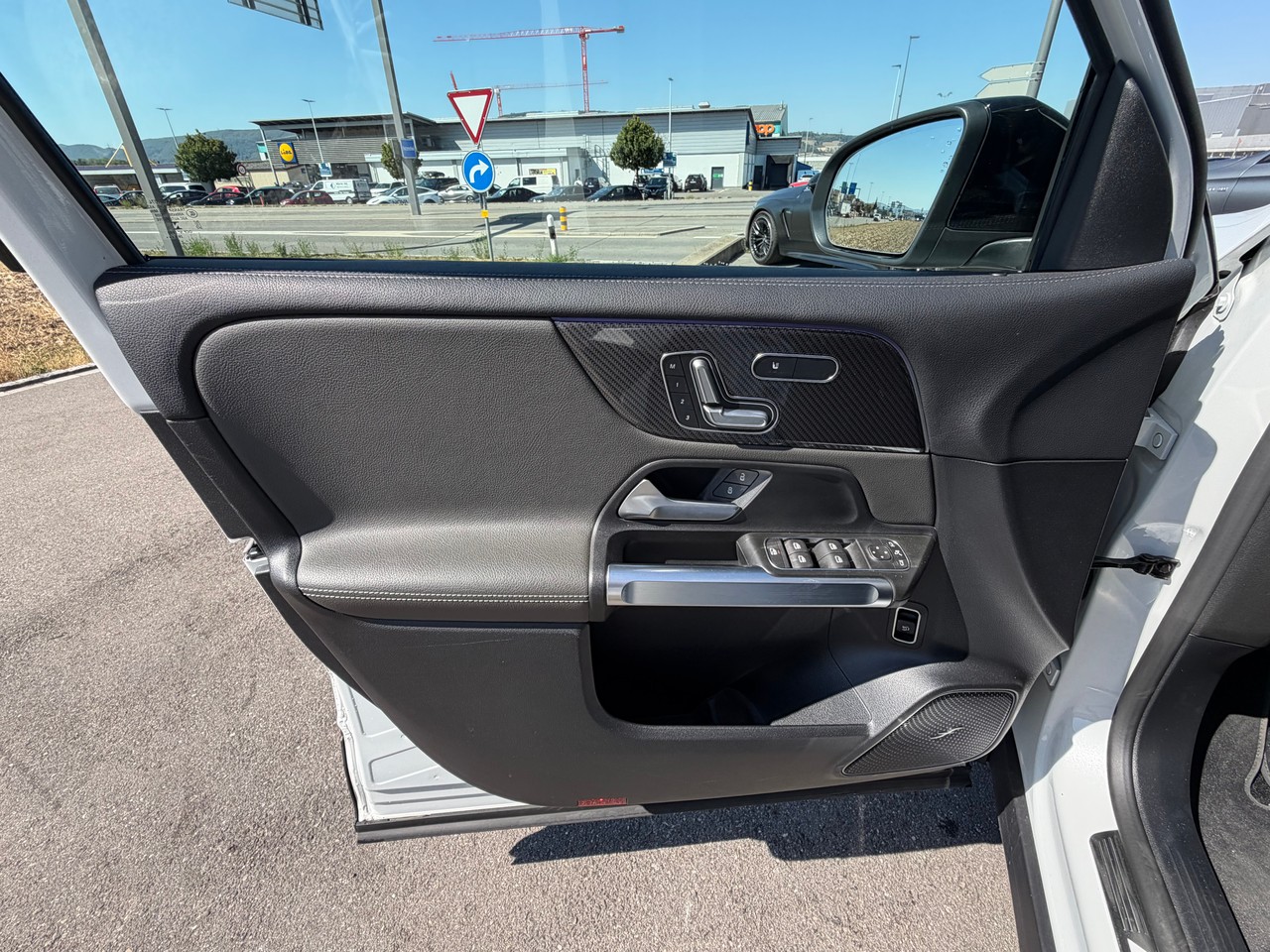 Mercedes-Benz GLB 35 AMG 4Matic 8G-Tronic, Bild 19