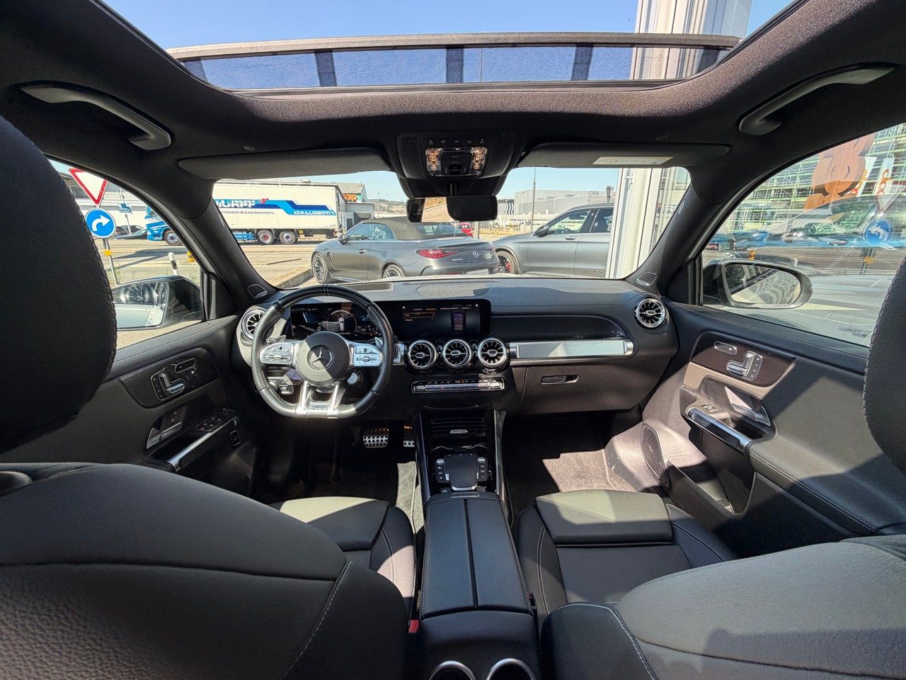 Mercedes-Benz GLB 35 AMG 4Matic 8G-Tronic, Bild 15
