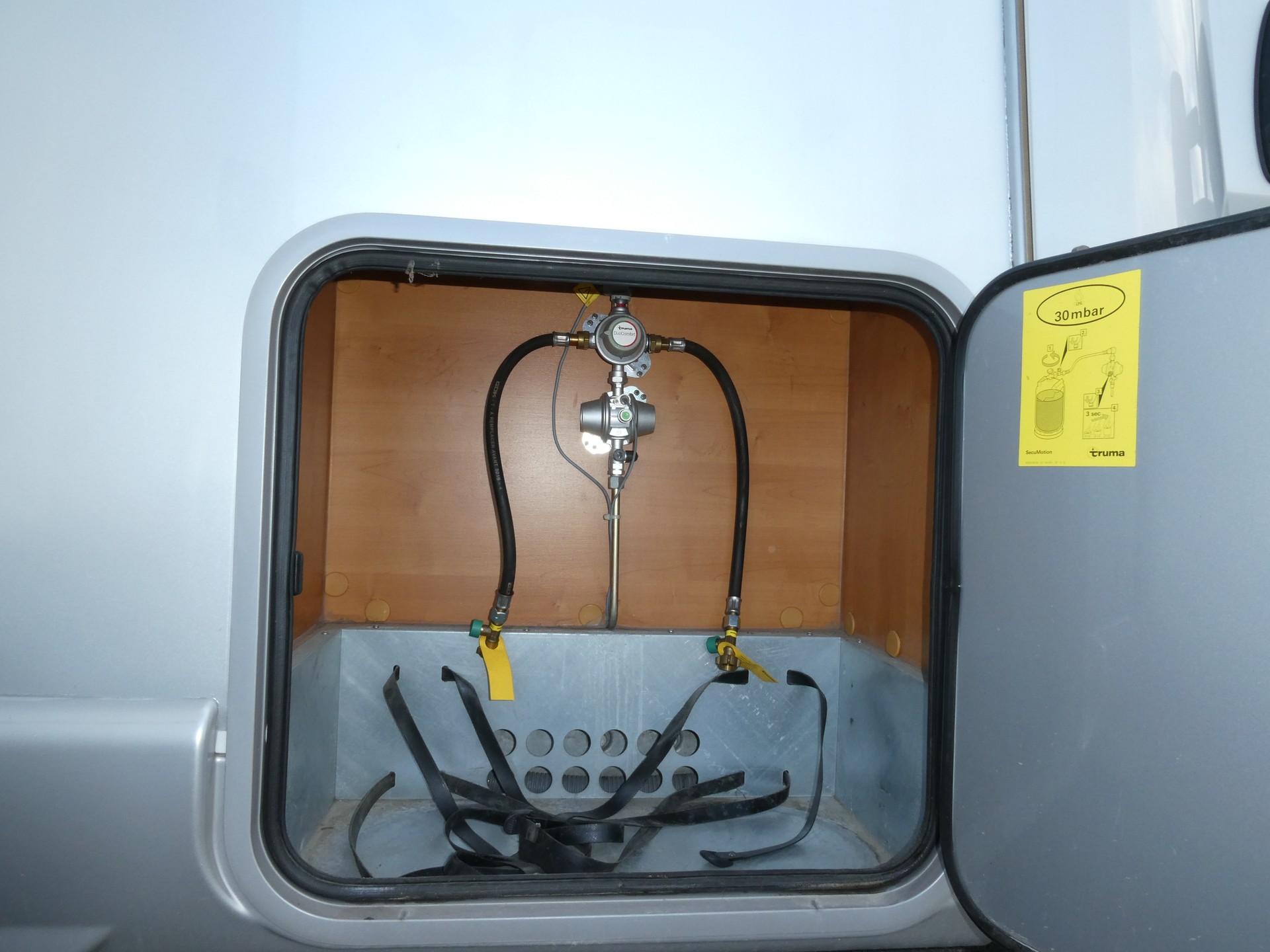 RAPIDO Ti 7695+ - 15