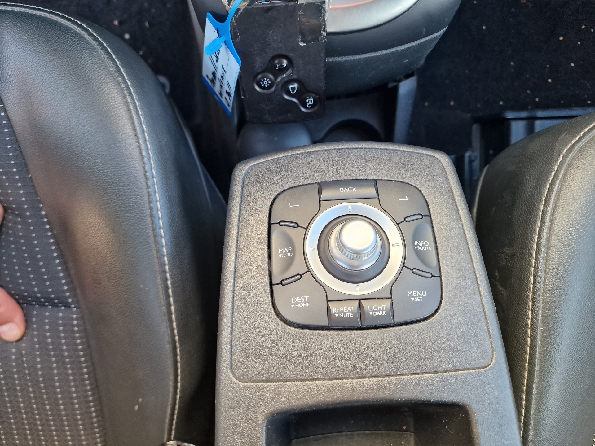 RENAULT Scénic 1.4 16V Turbo Dynamique 12Mt Gara MFK Neu 8x Alu - 16