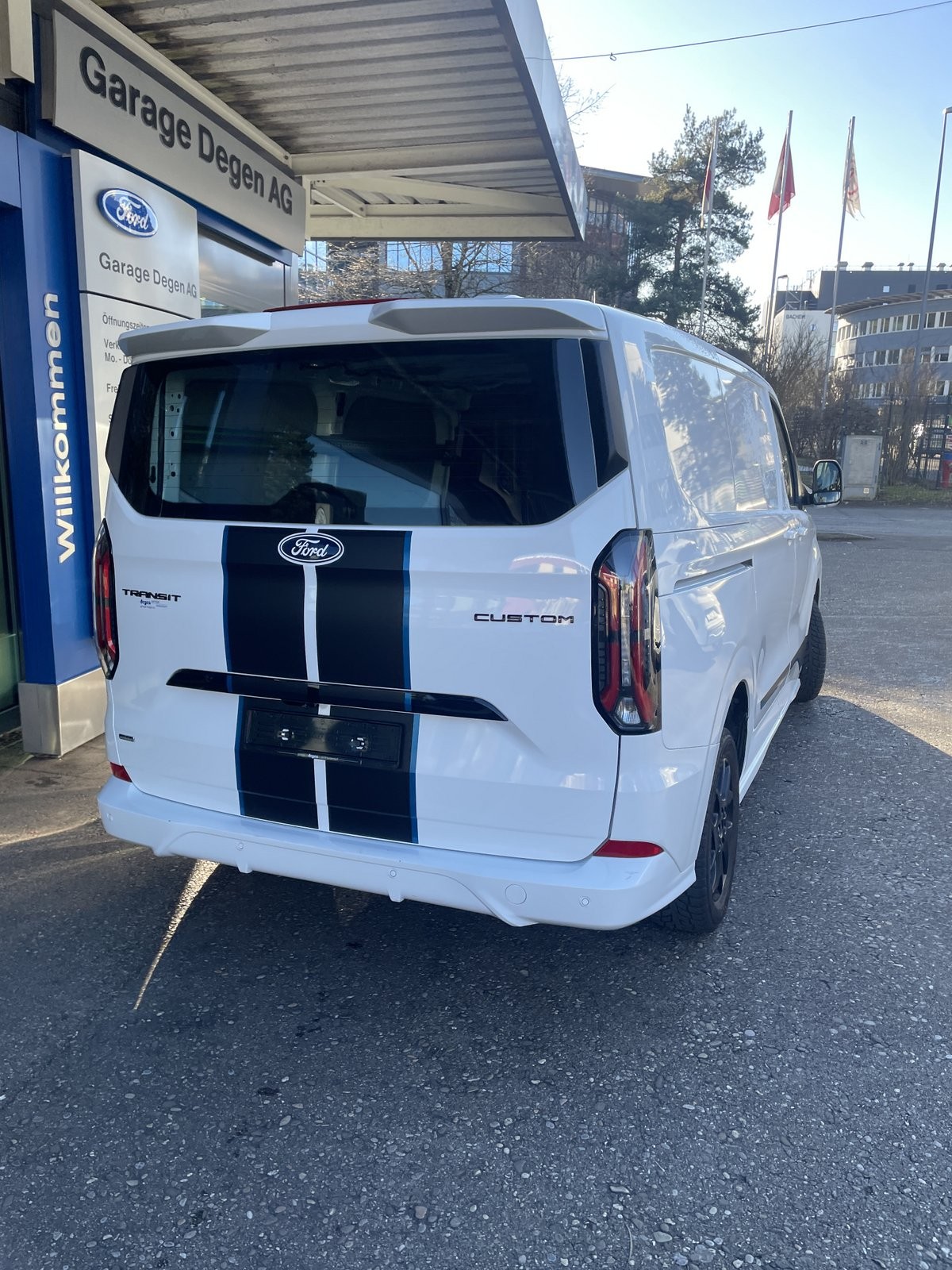 FORD Transit Custom Van 320 L1 2.5 Duratec 233 Sport PHEV - 17