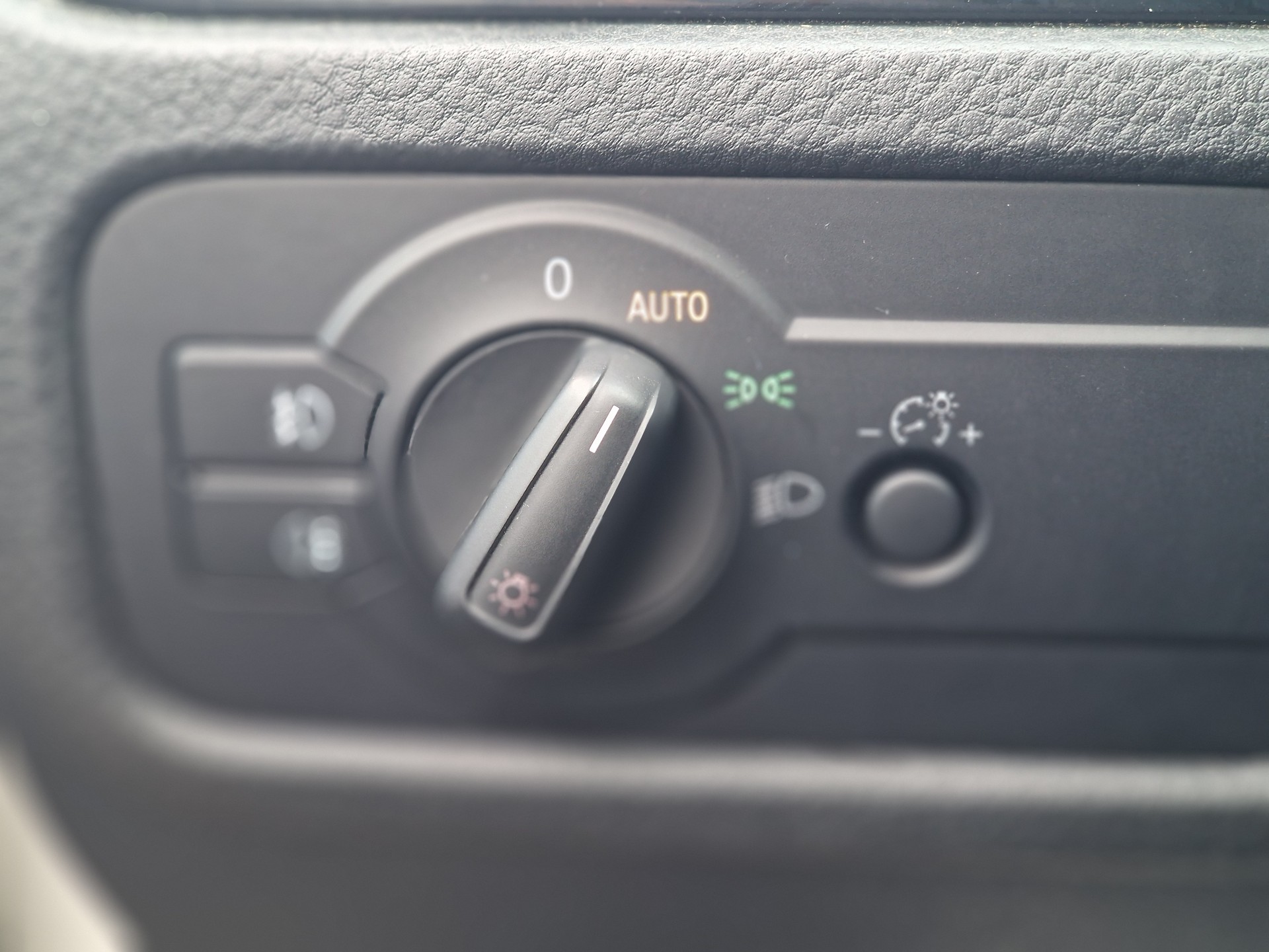 VW Touareg 3.0 TDI BlueMotion Technology Tiptronic R-Line 12Mt Gara Neu MFK Anhängkupp - 19