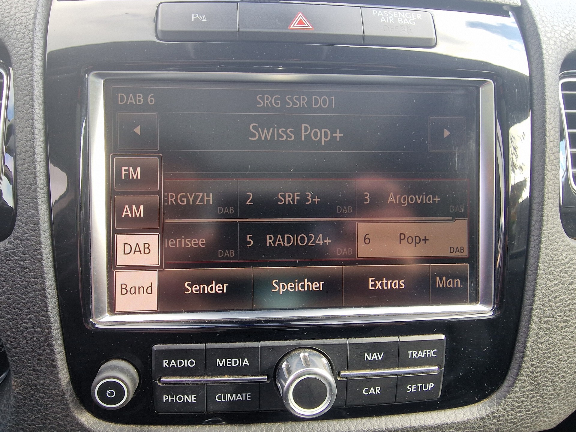 VW Touareg 3.0 TDI BlueMotion Technology Tiptronic R-Line 12Mt Gara Neu MFK Anhängkupp - 17