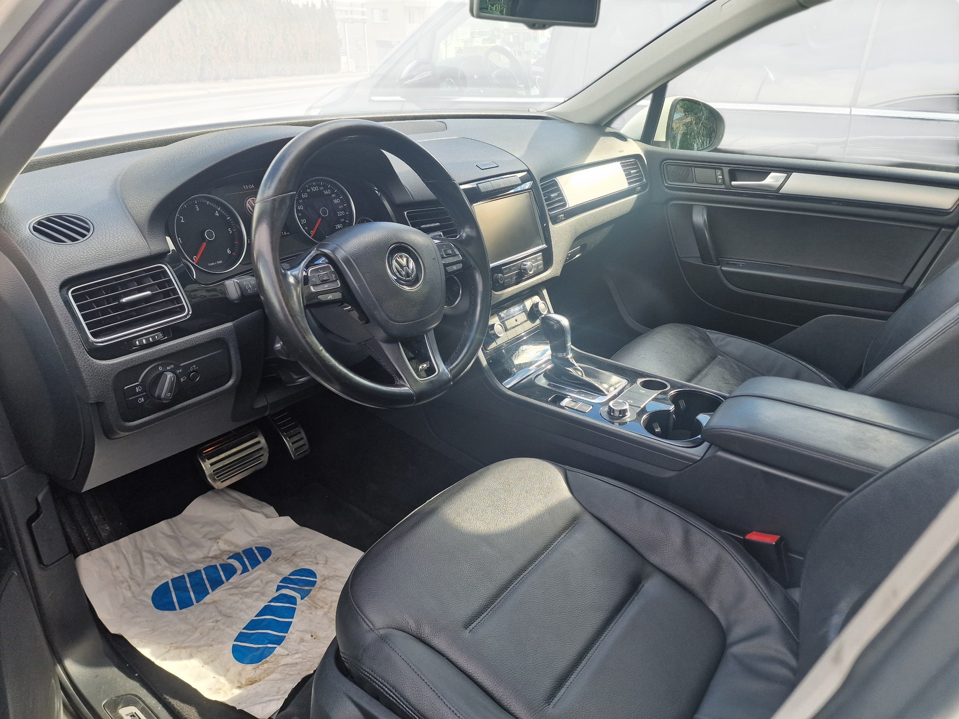 VW Touareg 3.0 TDI BlueMotion Technology Tiptronic R-Line 12Mt Gara Neu MFK Anhängkupp - 9