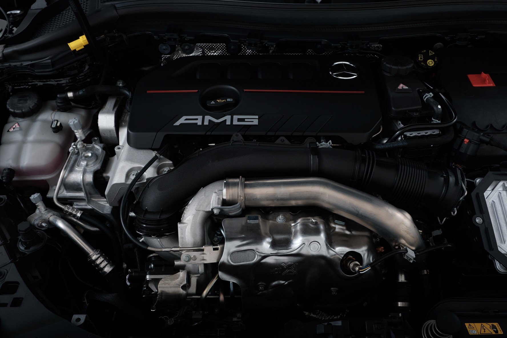 MERCEDES-BENZ GLA AMG 35 4Matic 8G-DCT - 3
