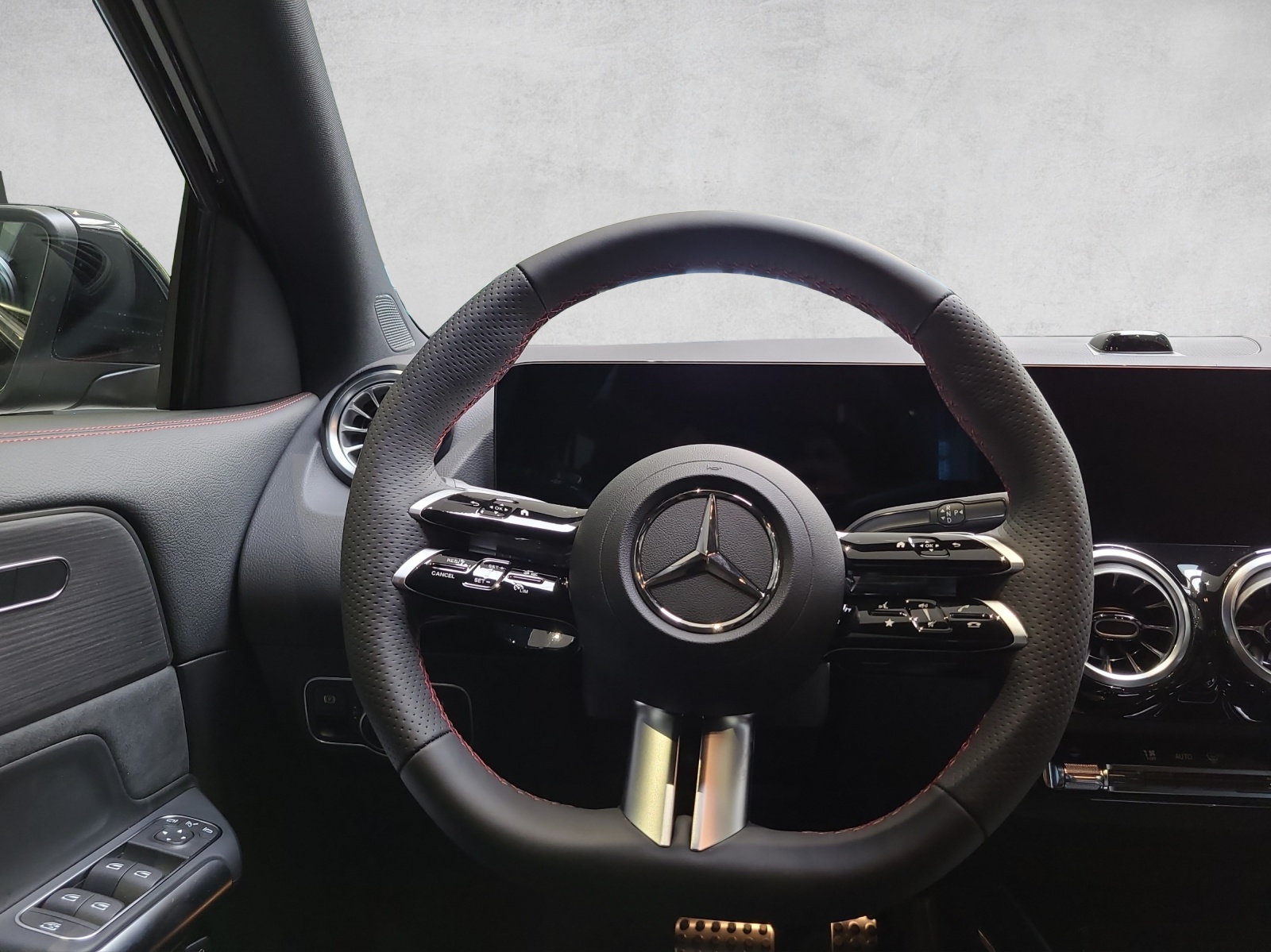 MERCEDES-BENZ GLA 220 4Matic 8G-DCT - 13