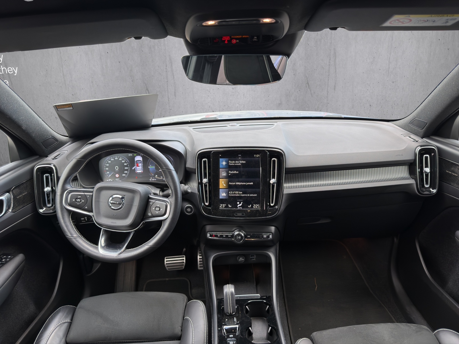 VOLVO XC40 T4 TwE R-Design DCT - 14