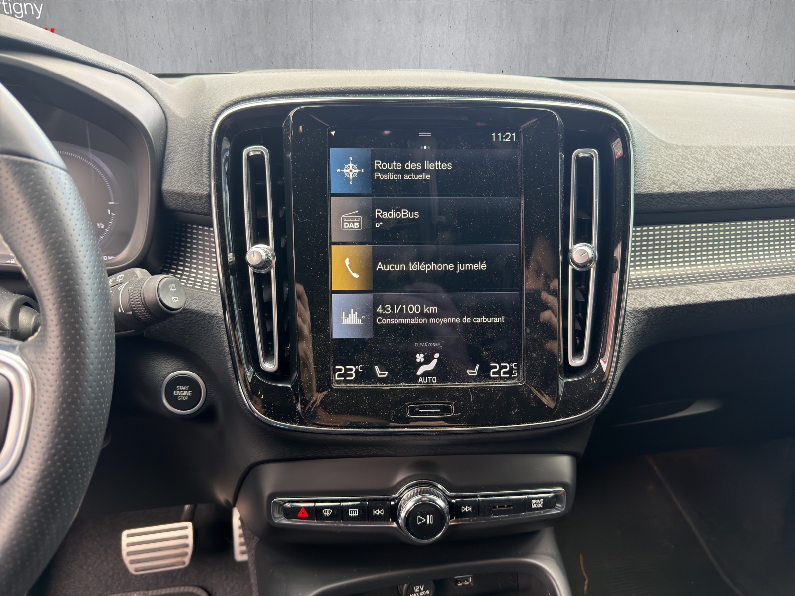 VOLVO XC40 T4 TwE R-Design DCT - 13