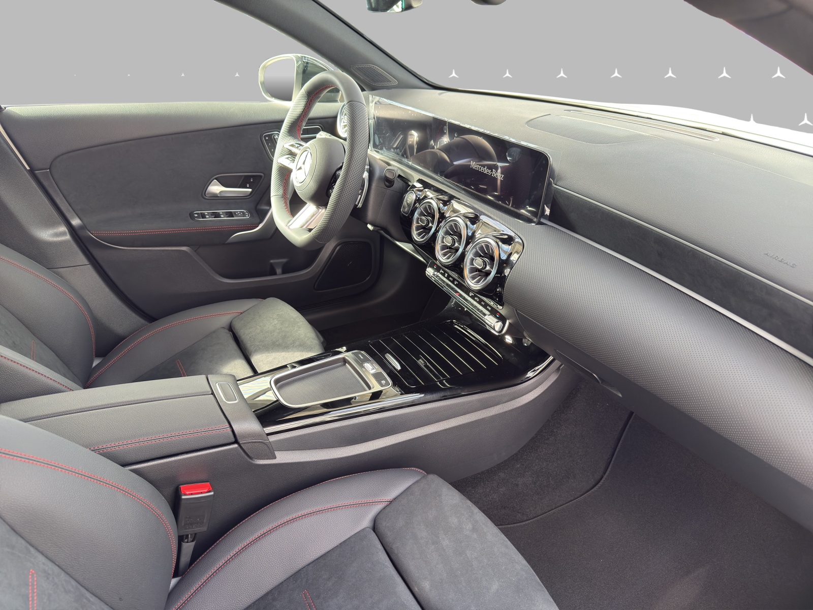 MERCEDES-BENZ A 200 Night Star 7G-DCT - 11