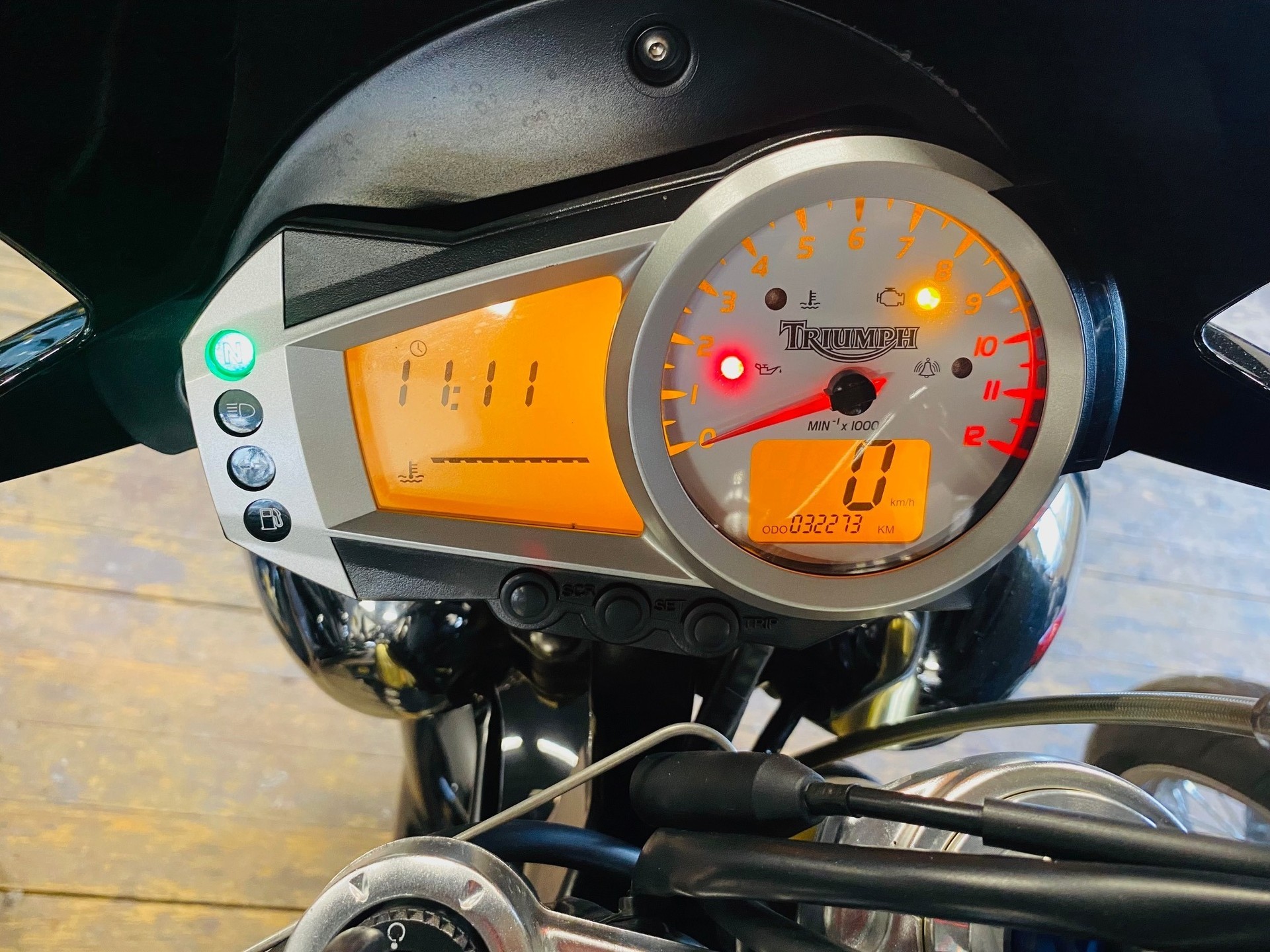 TRIUMPH Speed Triple 1050 - 9