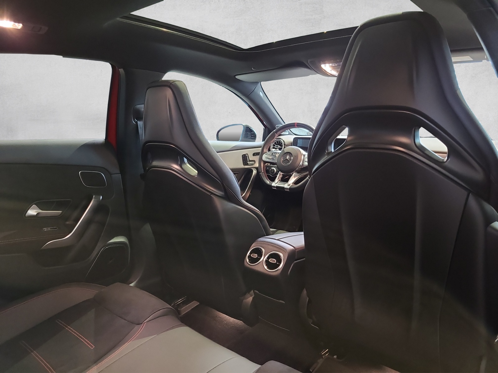 MERCEDES-BENZ A 35 AMG 4Matic Speedshift - 15