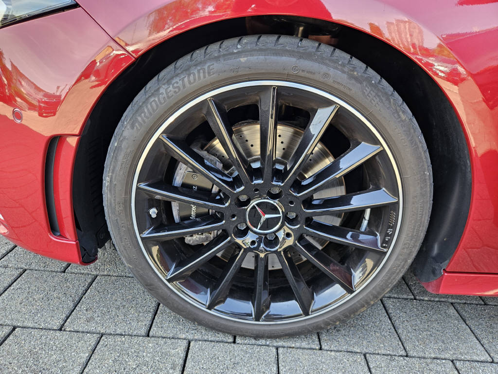 MERCEDES-BENZ A 250 4Matic AMG Line - 8