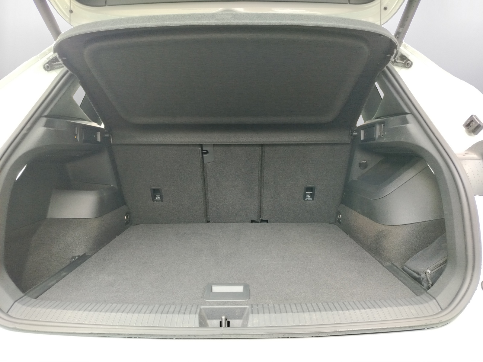 VW Tiguan 1.5 TSI evo2 mHEV R-Line DSG - 12
