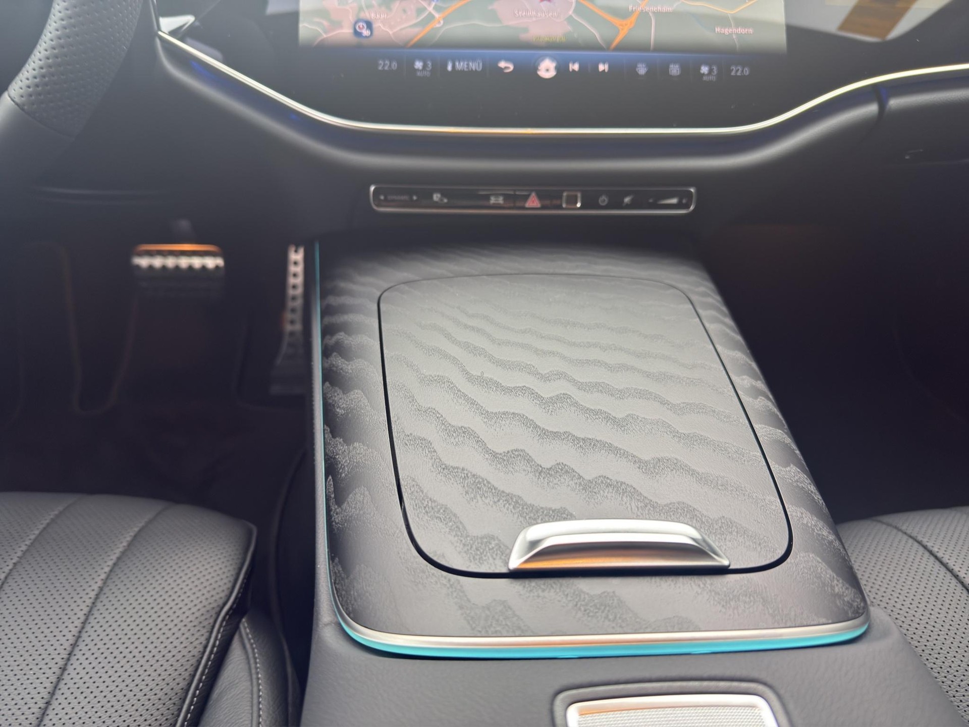 MERCEDES-BENZ E 220 d AMG Line 4matic Kombi - 14