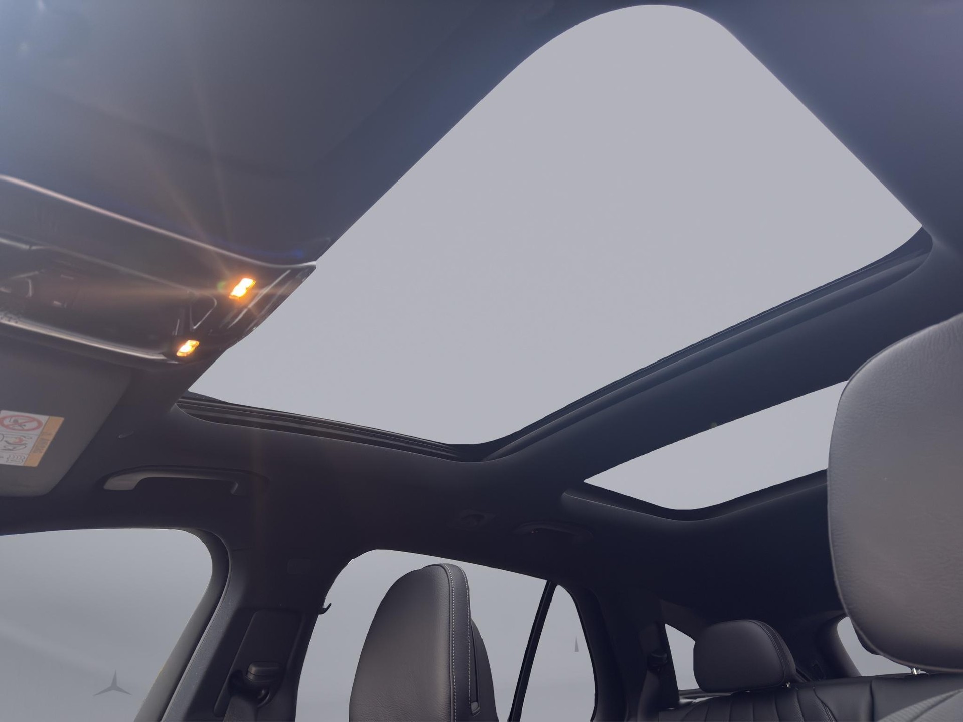 MERCEDES-BENZ E 220 d AMG Line 4matic Kombi - 19