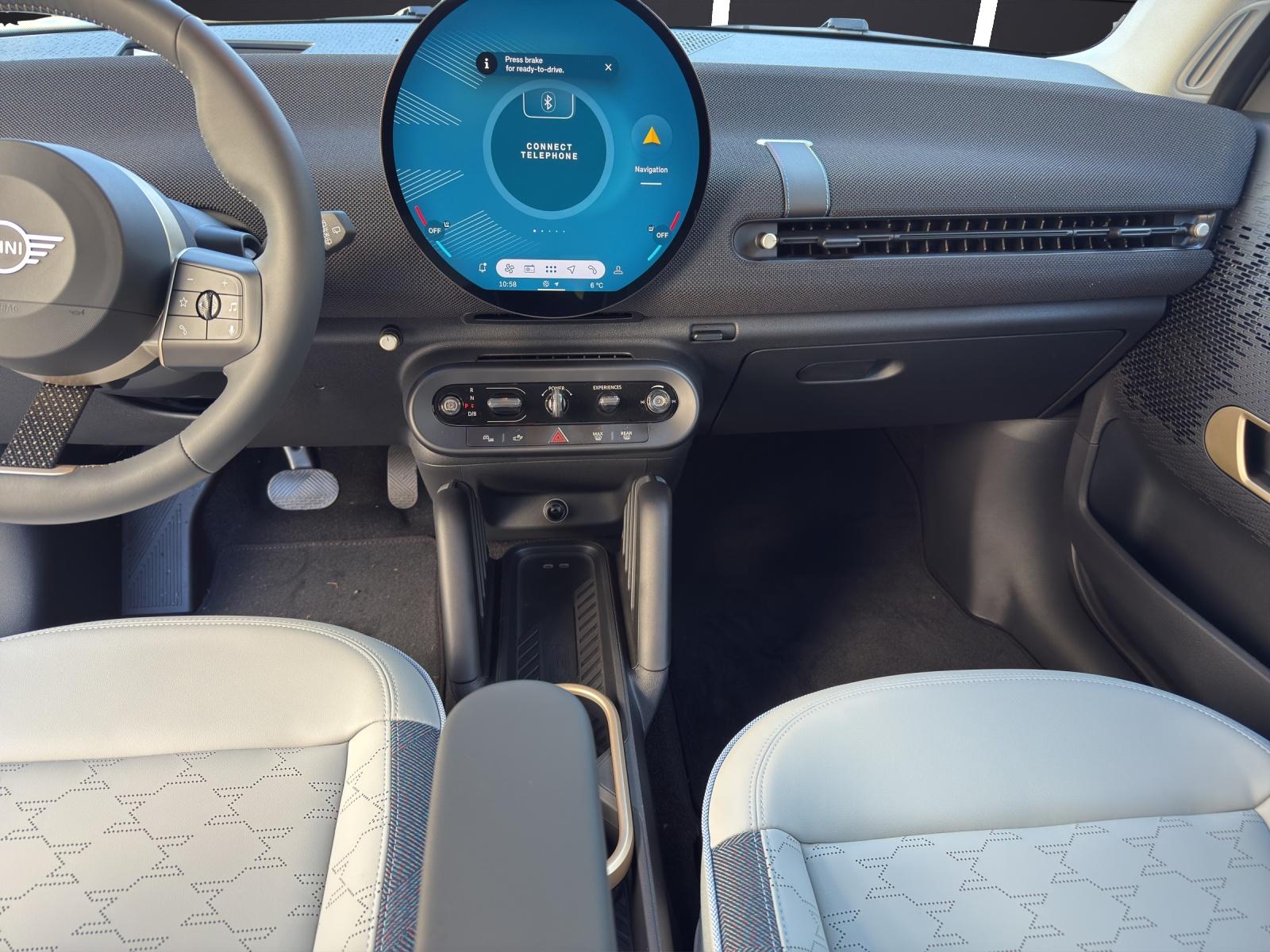 MINI J01 Cooper SE - 20