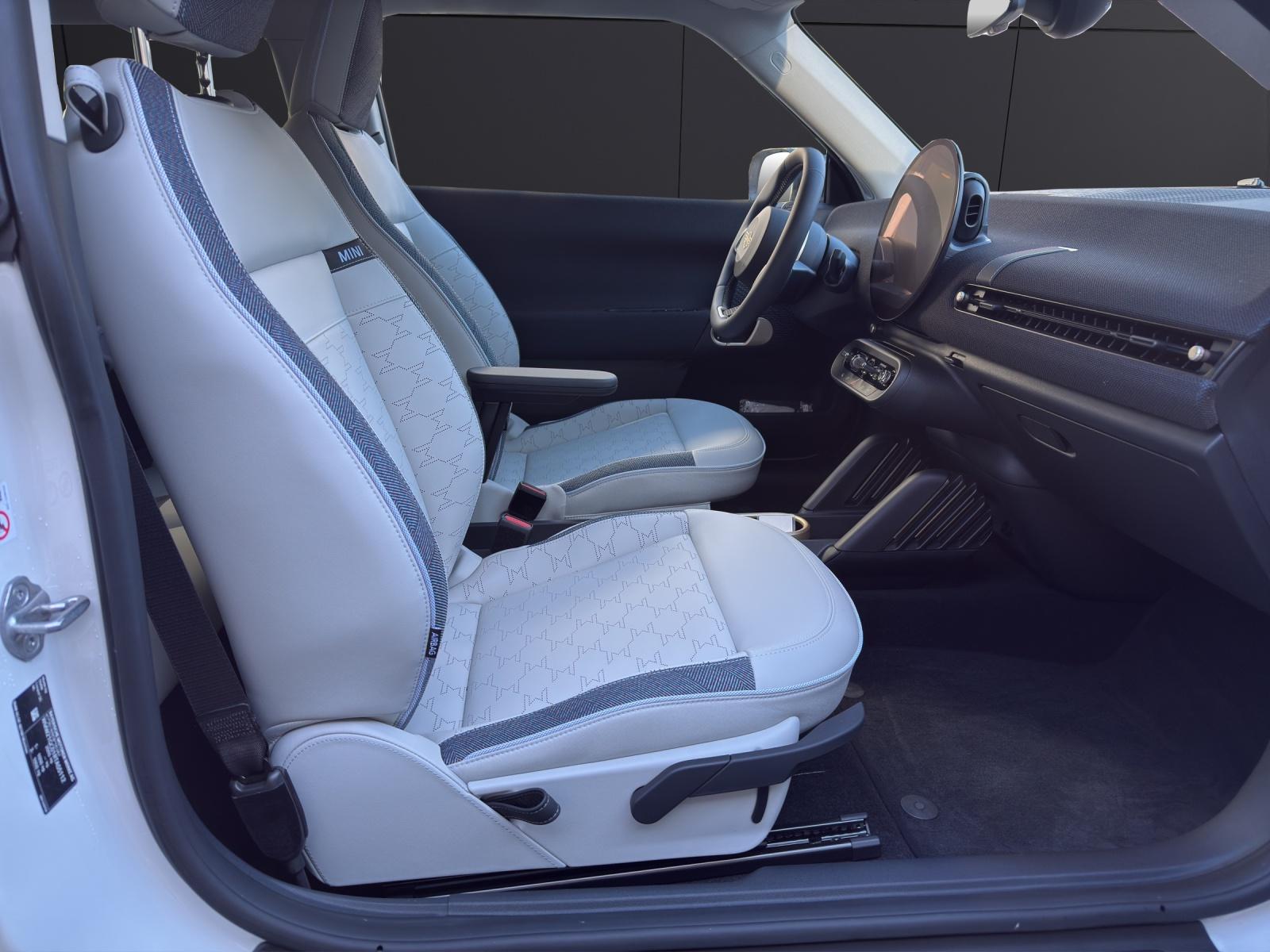 MINI J01 Cooper SE - 16