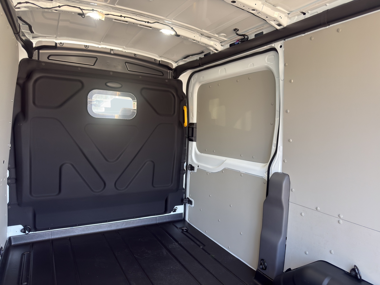 FORD Transit Van 350 L2 Trend 2.0 TDCi 170 FWD A - 9