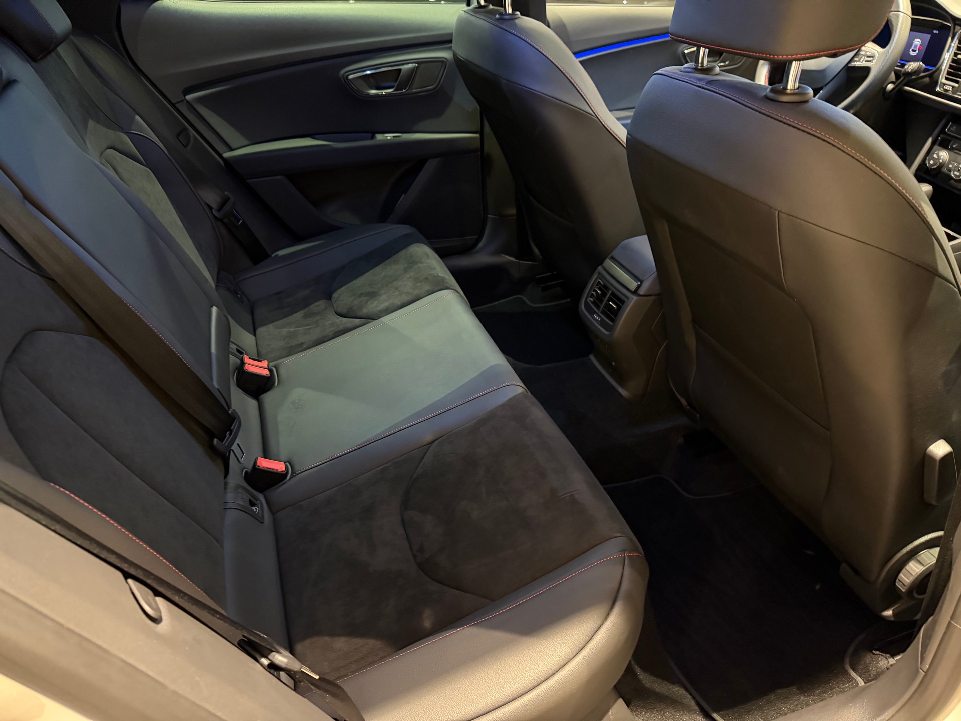 SEAT Leon 2.0 TSI FR DSG - 8