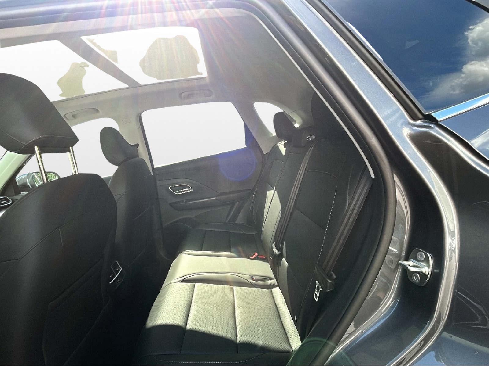 MG ZS 1.5 Hybrid+ Luxury - 13