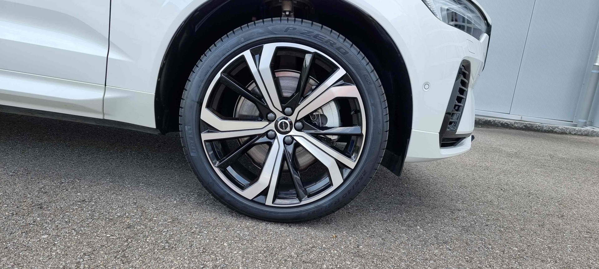VOLVO XC60 T6 eAWD PluginHybrid Ultimate Dark Geartronic - 7