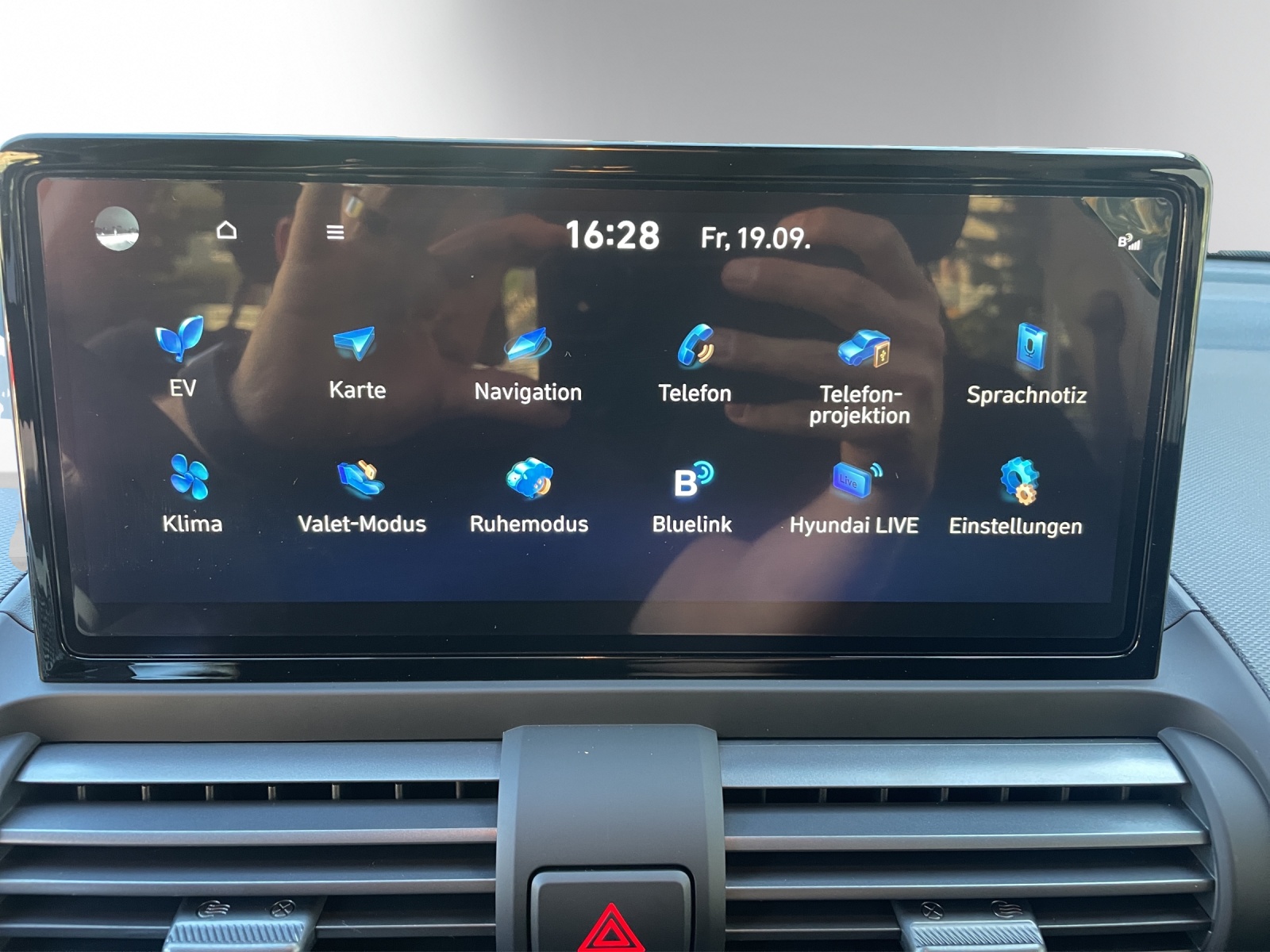 HYUNDAI Inster 49kWh Amplia - 12