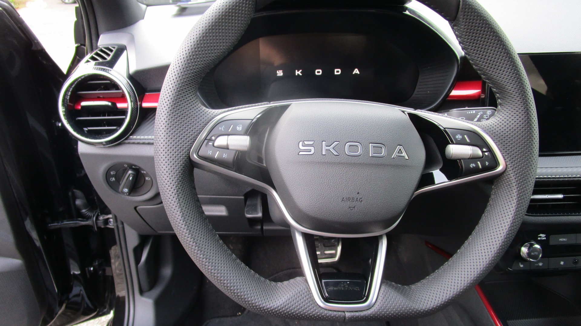 SKODA Fabia 1.0 TSI Monte Carlo DSG - 13