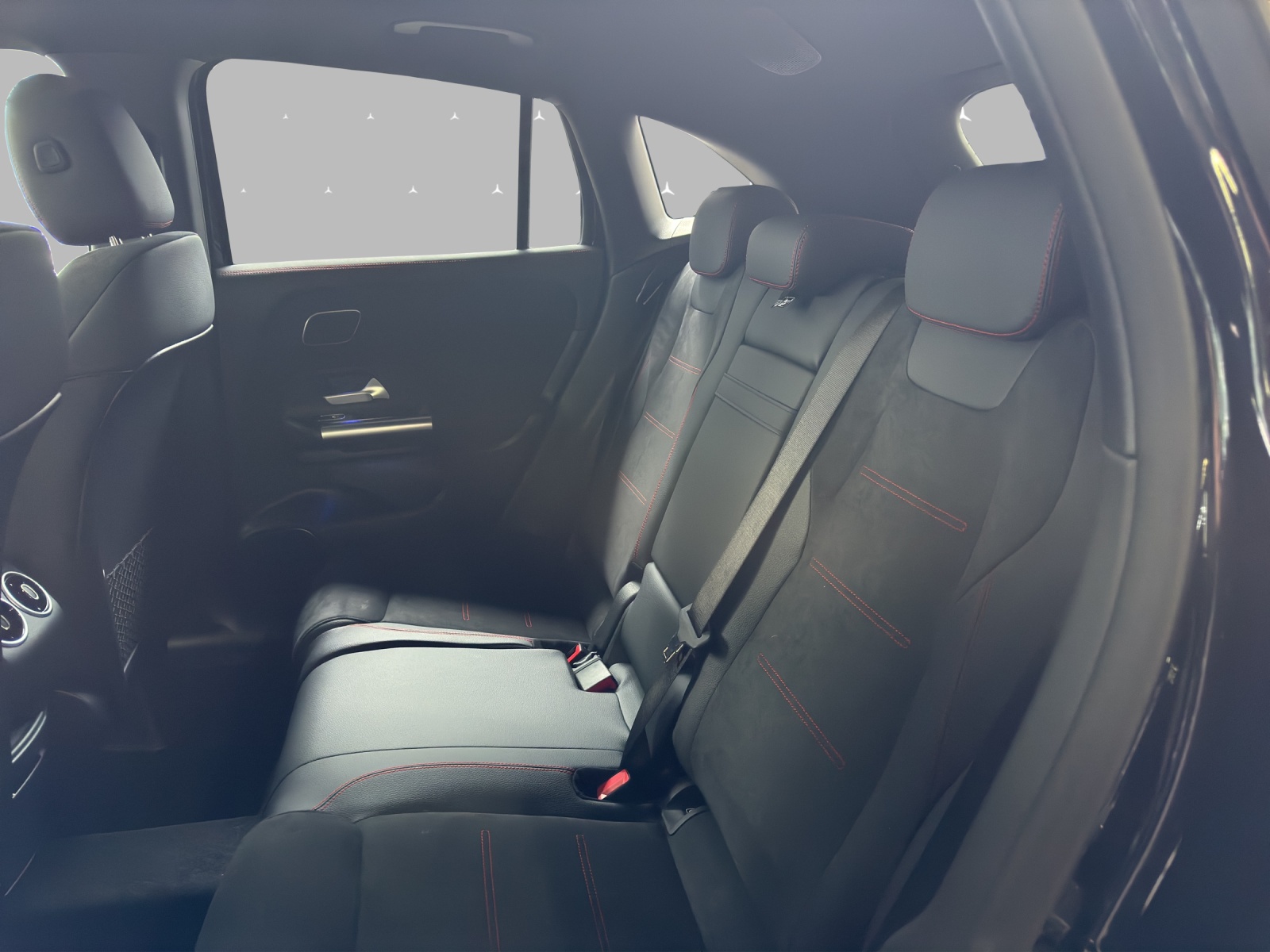 MERCEDES-BENZ GLA 200 Night Star 7G-DCT - 13