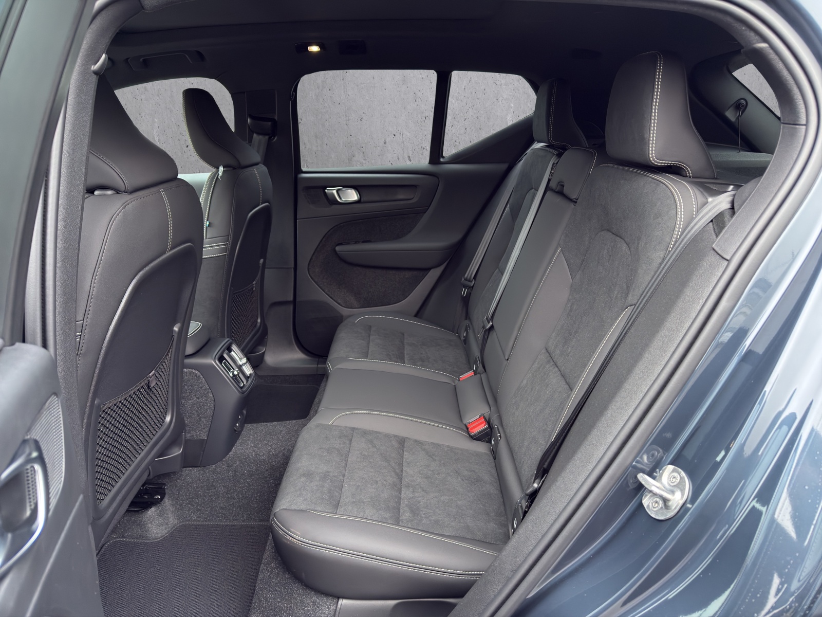 VOLVO EX40 82kWh Twin Motor AWD Ultra Xcentric Edition Premium - 14