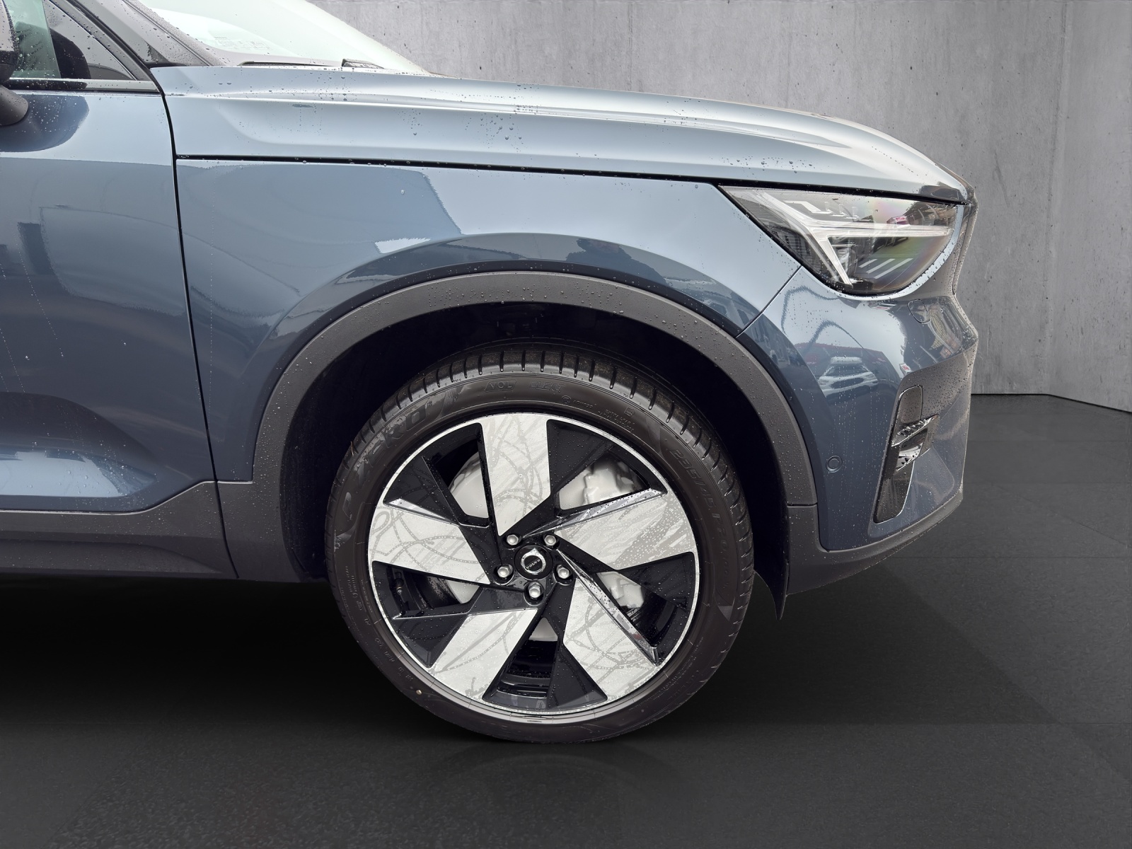 VOLVO EX40 82kWh Twin Motor AWD Ultra Xcentric Edition Premium - 8