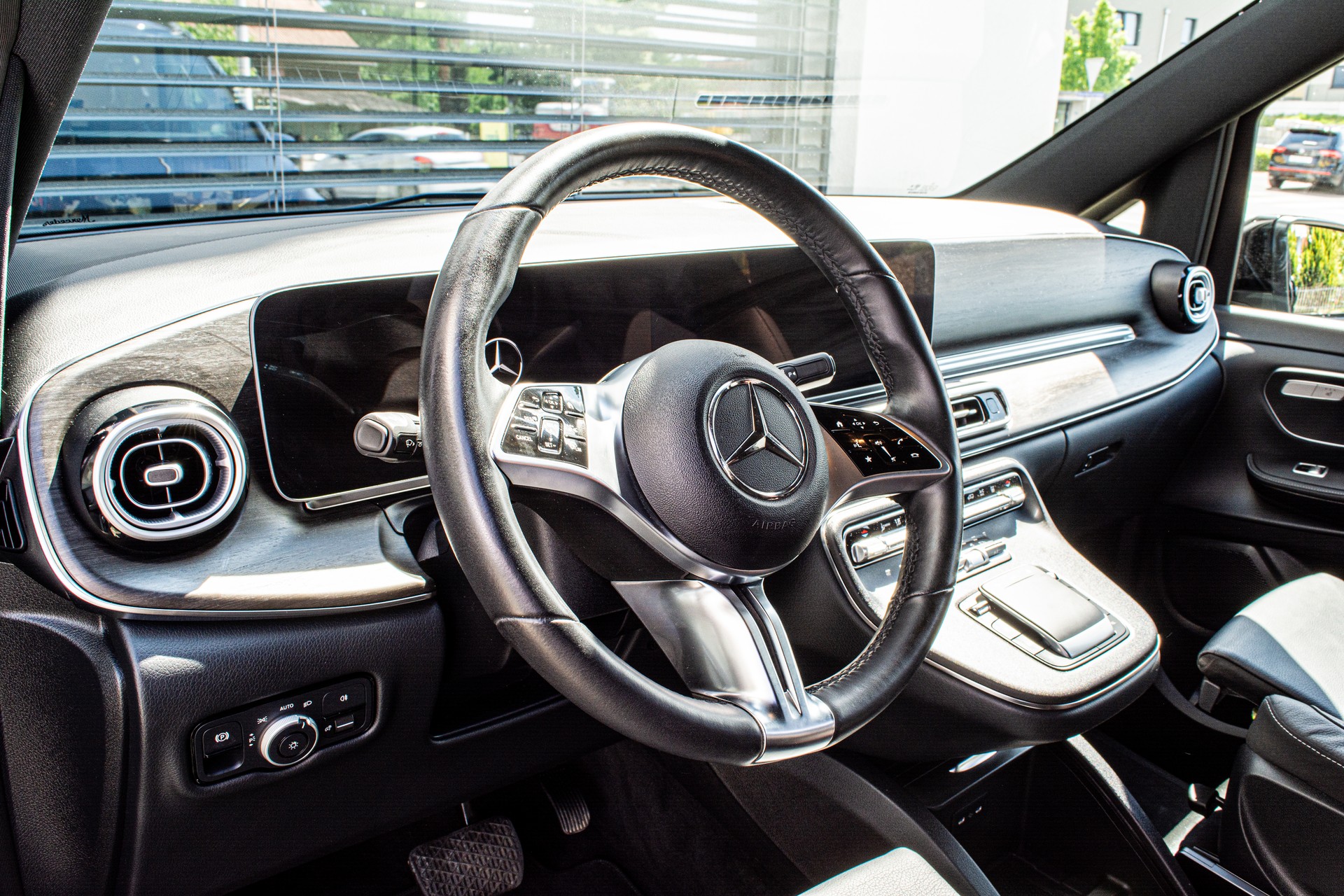 MERCEDES-BENZ V 300 d extralang Avantgarde 4Matic 9G-Tronic - 14