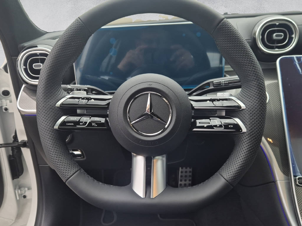 MERCEDES-BENZ C 220 d AMG Line 4Matic Swiss Star T-Modell - 10