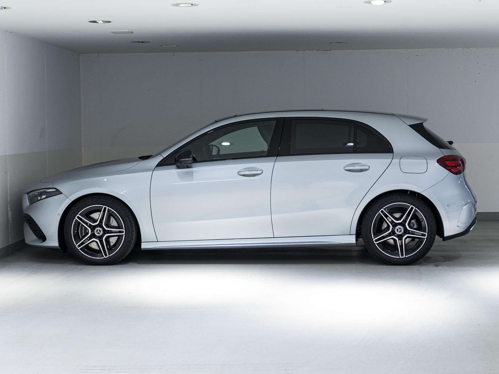 MERCEDES-BENZ A 250 4MATIC - 5