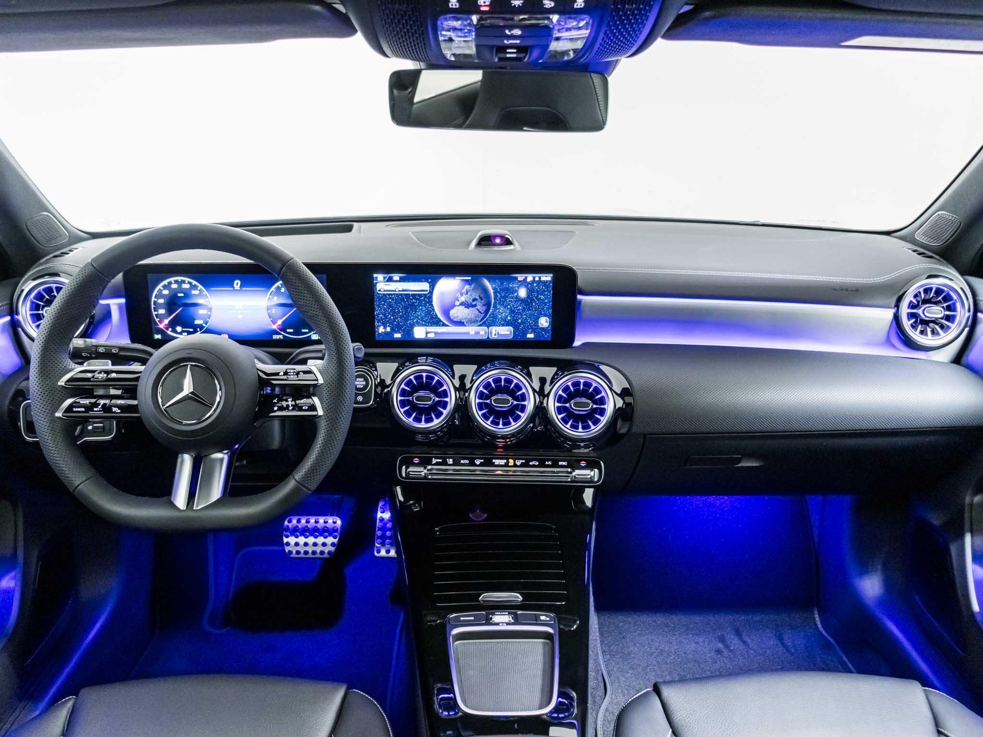 MERCEDES-BENZ A 250 4MATIC - 12